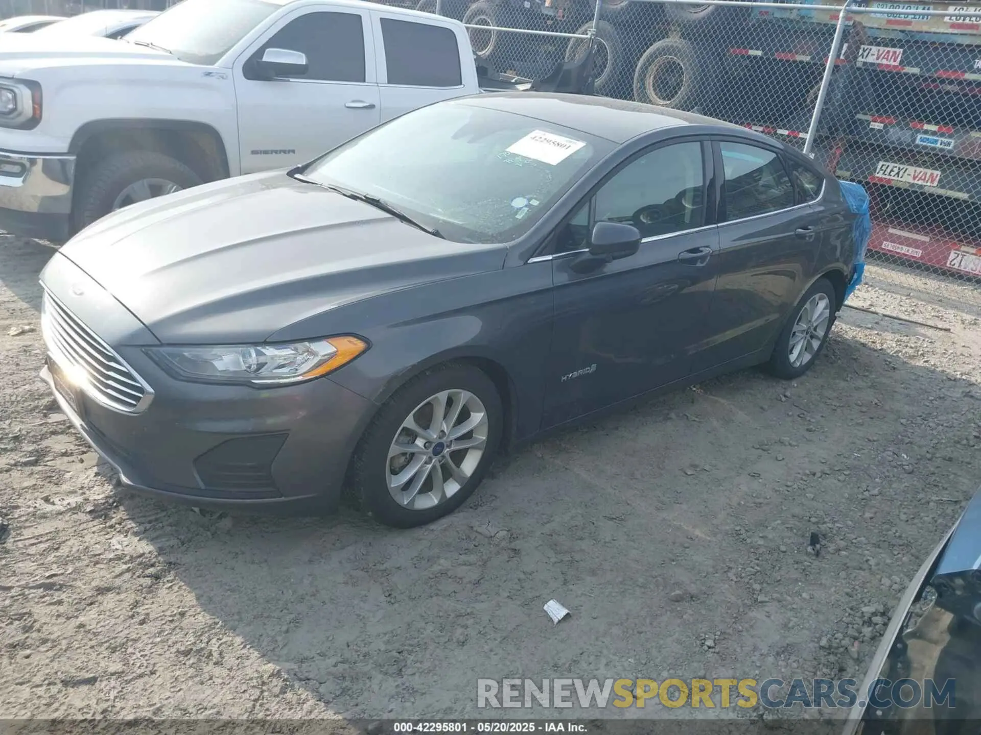 2 Photograph of a damaged car 3FA6P0LU0KR240422 FORD FUSION HYBRID 2019