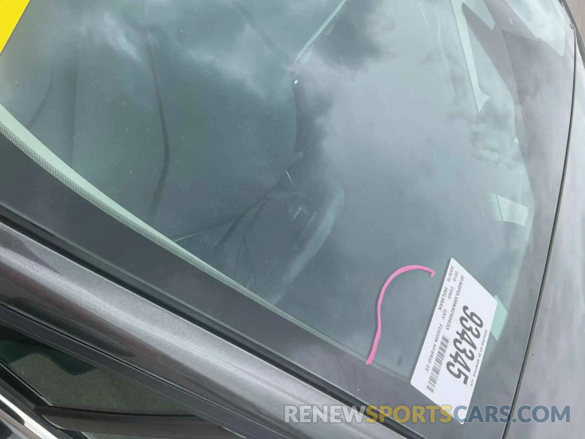 26 Photograph of a damaged car 3FA6P0LU0KR255633 FORD FUSION HYBRID 2019