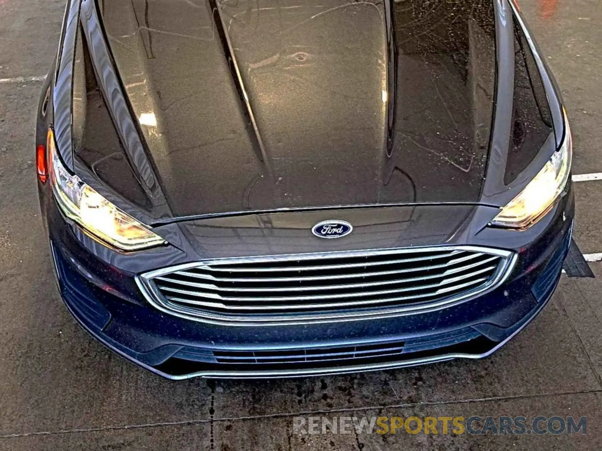31 Photograph of a damaged car 3FA6P0LU0KR255633 FORD FUSION HYBRID 2019