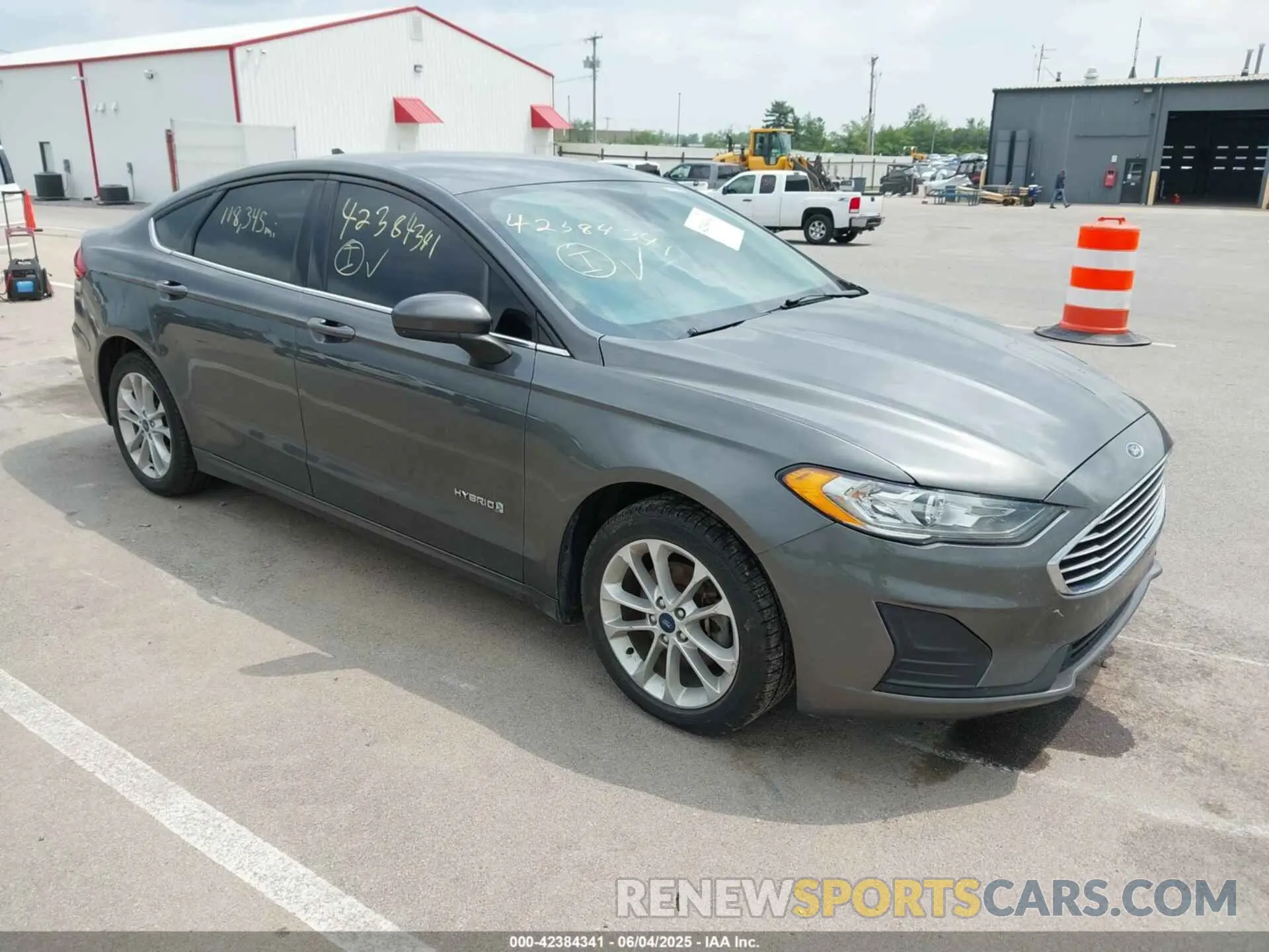 1 Photograph of a damaged car 3FA6P0LU1KR143939 FORD FUSION HYBRID 2019