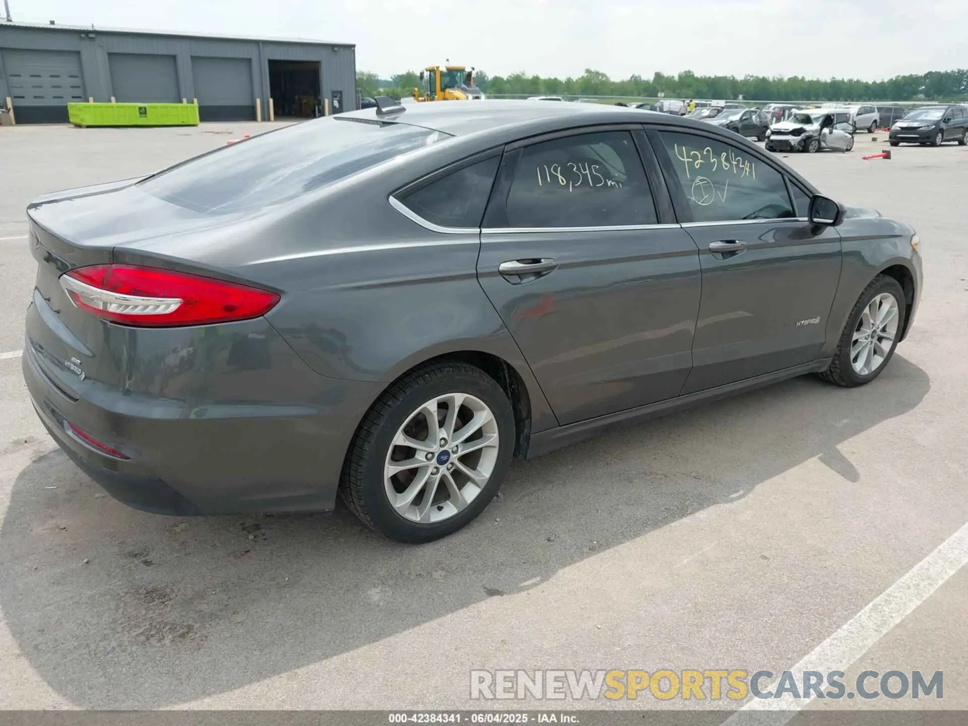 4 Photograph of a damaged car 3FA6P0LU1KR143939 FORD FUSION HYBRID 2019