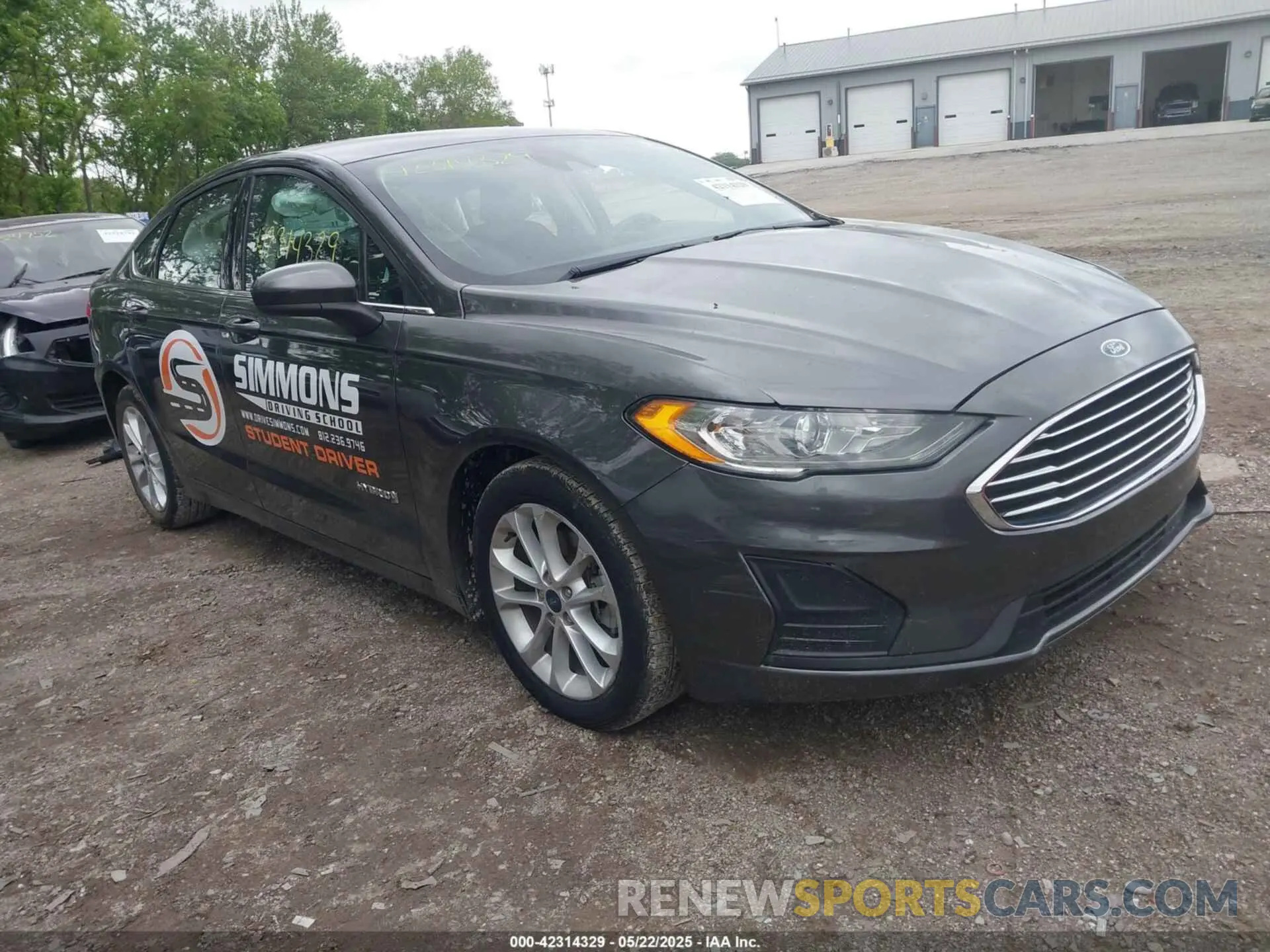 1 Photograph of a damaged car 3FA6P0LU1KR154794 FORD FUSION HYBRID 2019