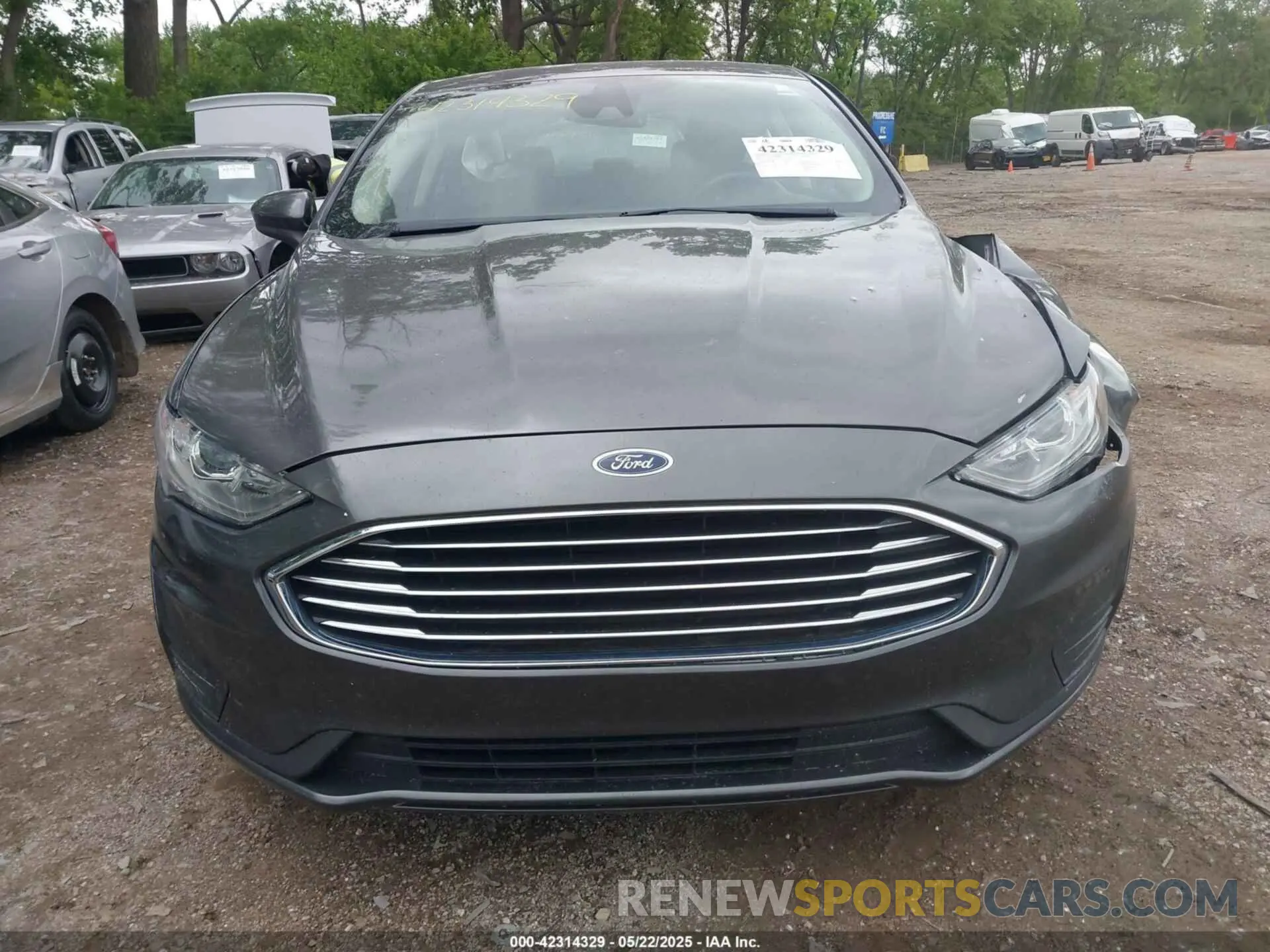 13 Photograph of a damaged car 3FA6P0LU1KR154794 FORD FUSION HYBRID 2019