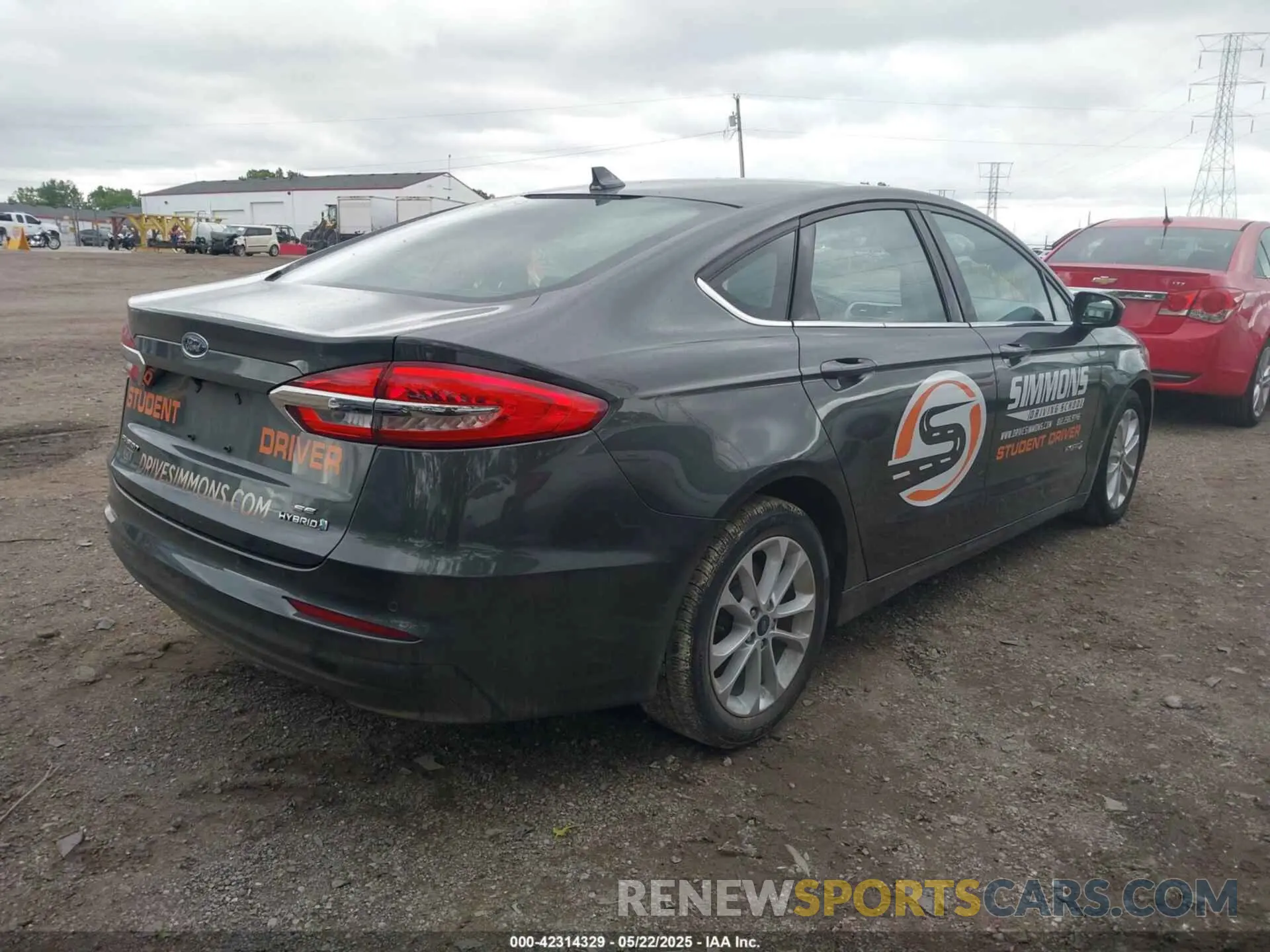 4 Photograph of a damaged car 3FA6P0LU1KR154794 FORD FUSION HYBRID 2019