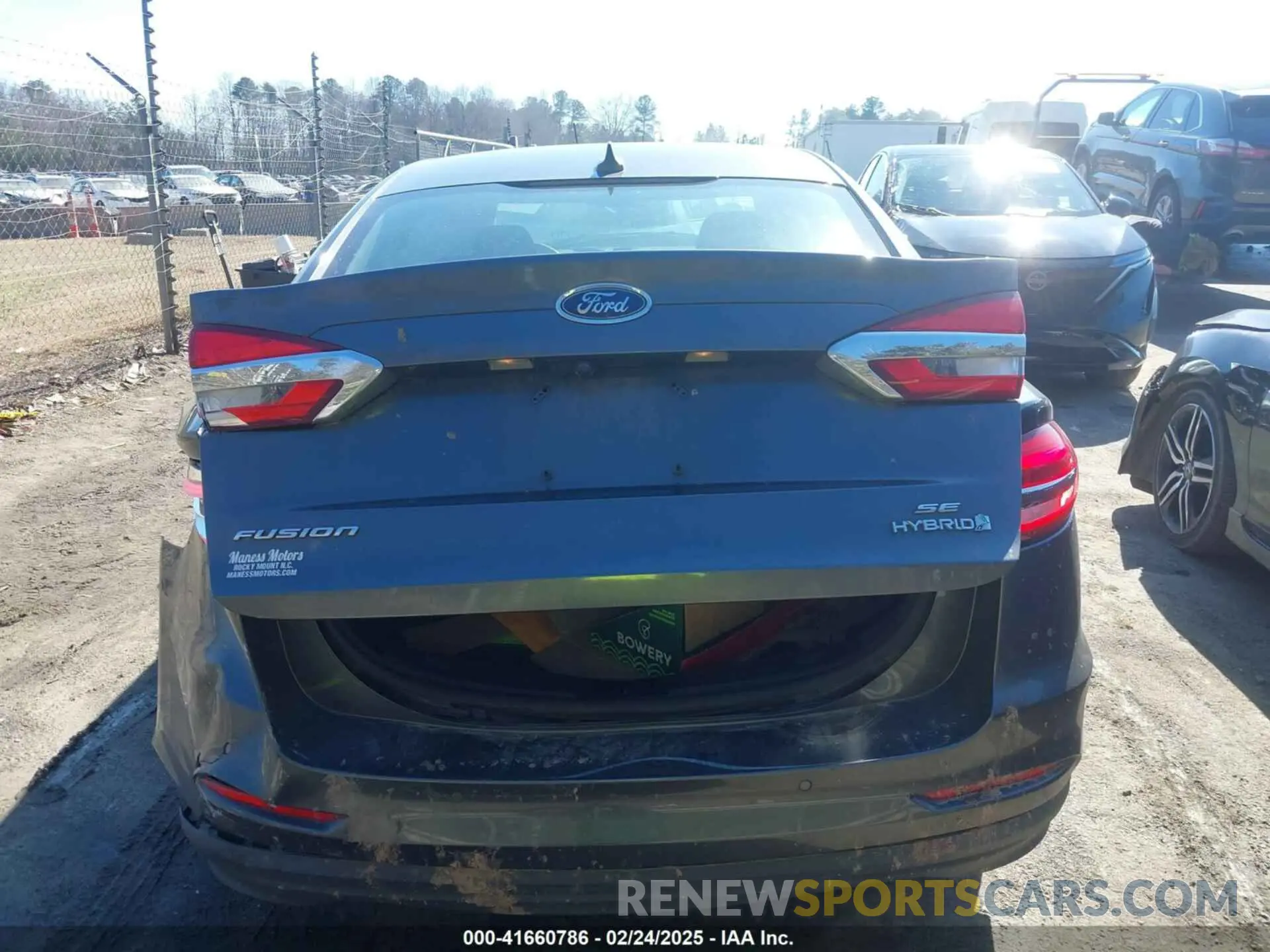 16 Photograph of a damaged car 3FA6P0LU1KR235021 FORD FUSION HYBRID 2019