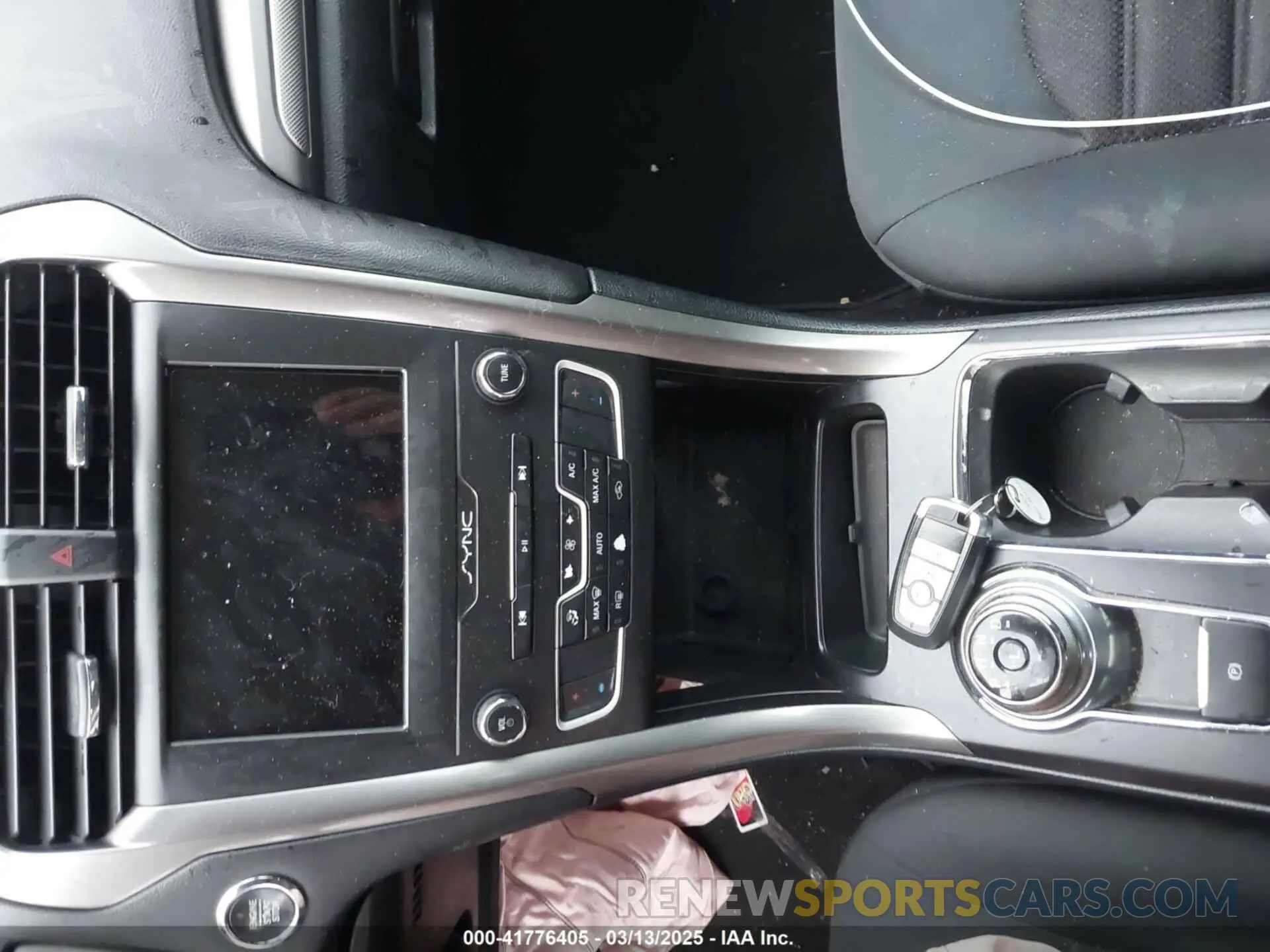11 Photograph of a damaged car 3FA6P0LU2KR148731 FORD FUSION HYBRID 2019