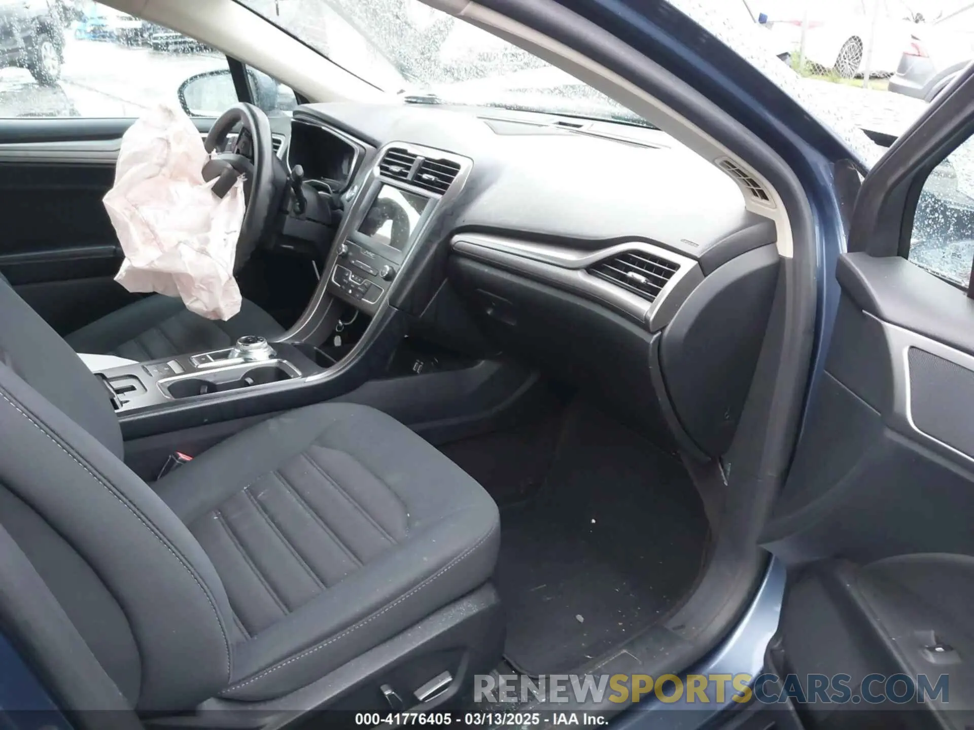 5 Photograph of a damaged car 3FA6P0LU2KR148731 FORD FUSION HYBRID 2019