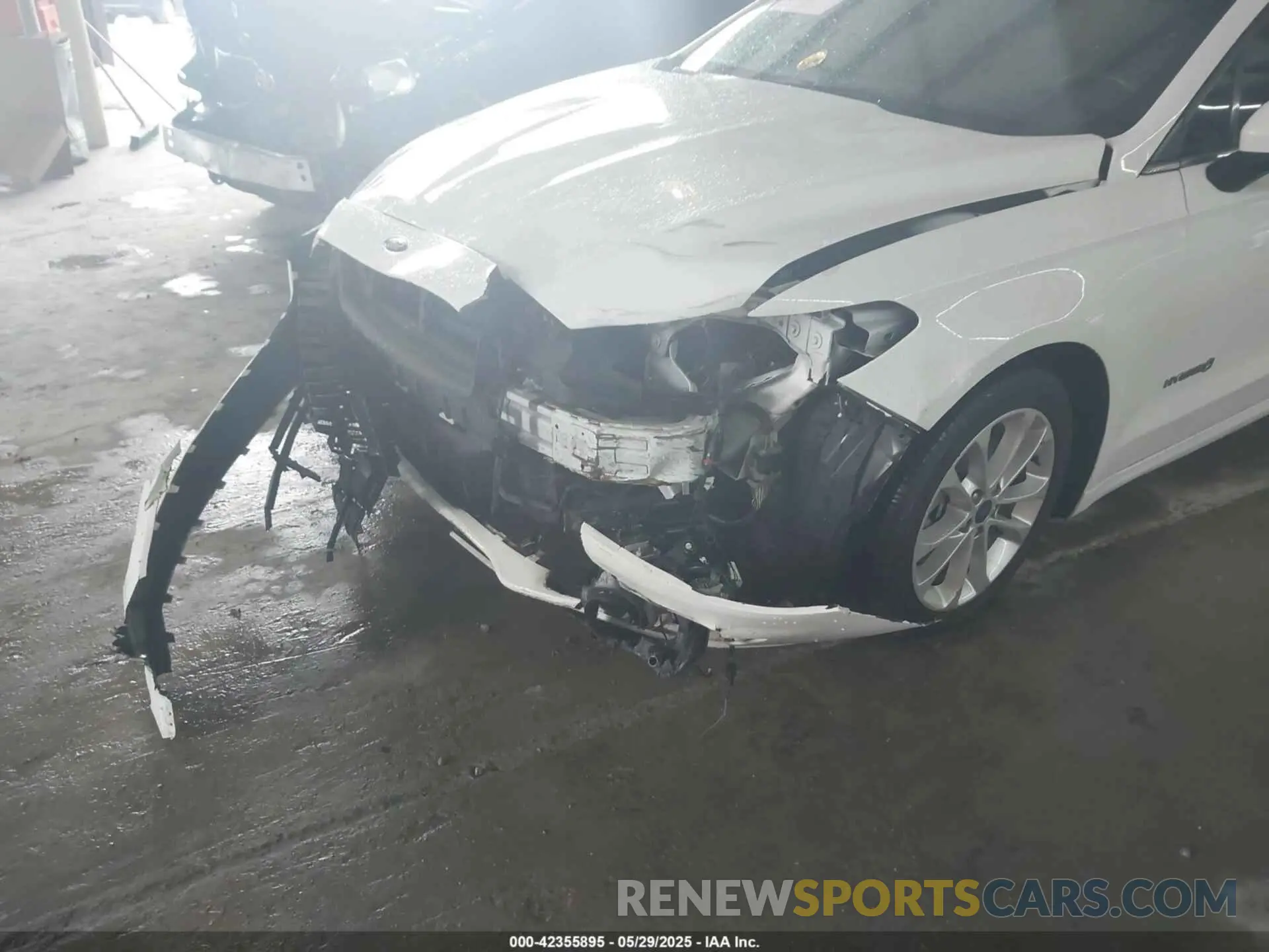 6 Photograph of a damaged car 3FA6P0LU2KR189926 FORD FUSION HYBRID 2019