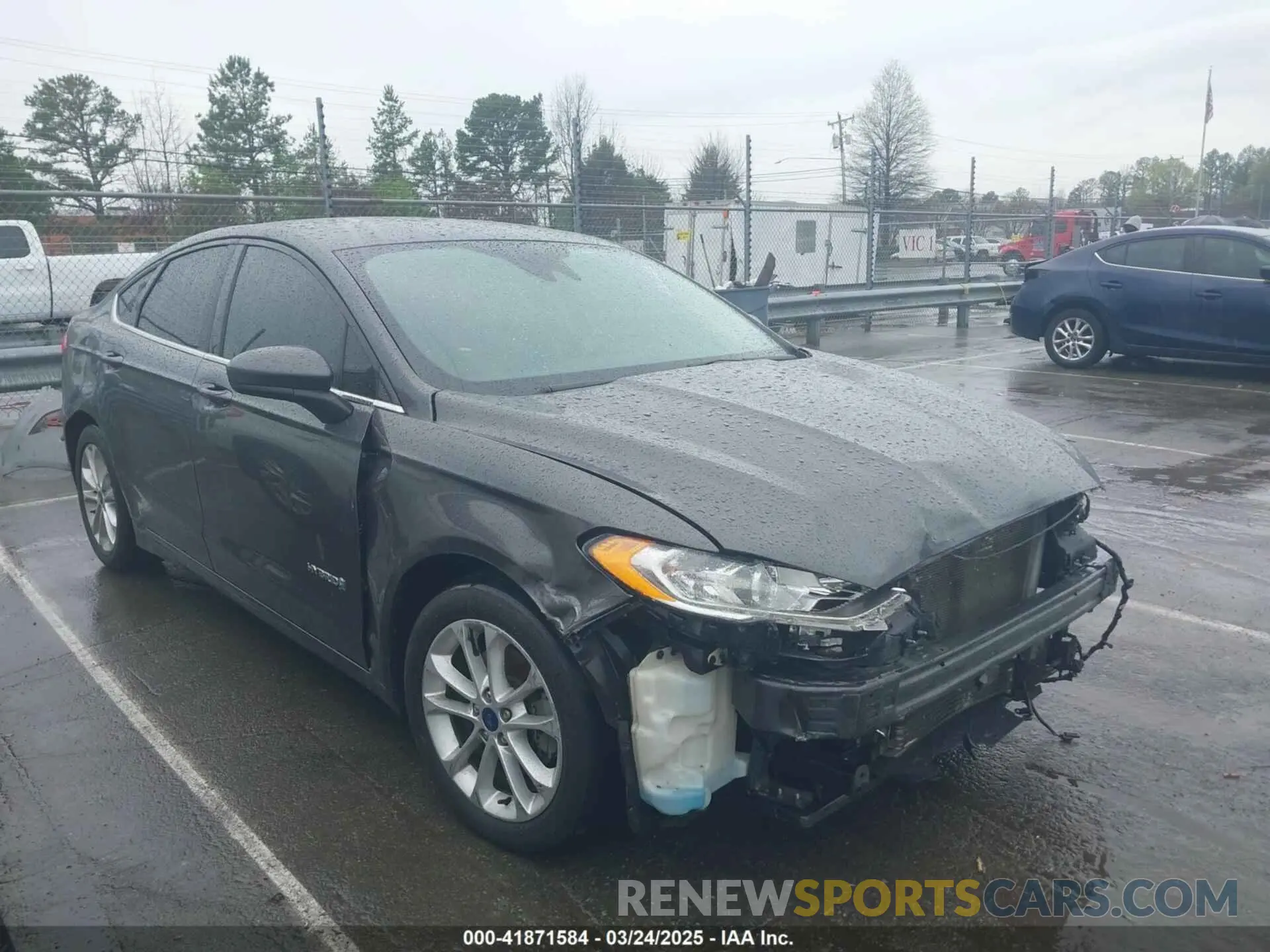 1 Photograph of a damaged car 3FA6P0LU2KR200262 FORD FUSION HYBRID 2019