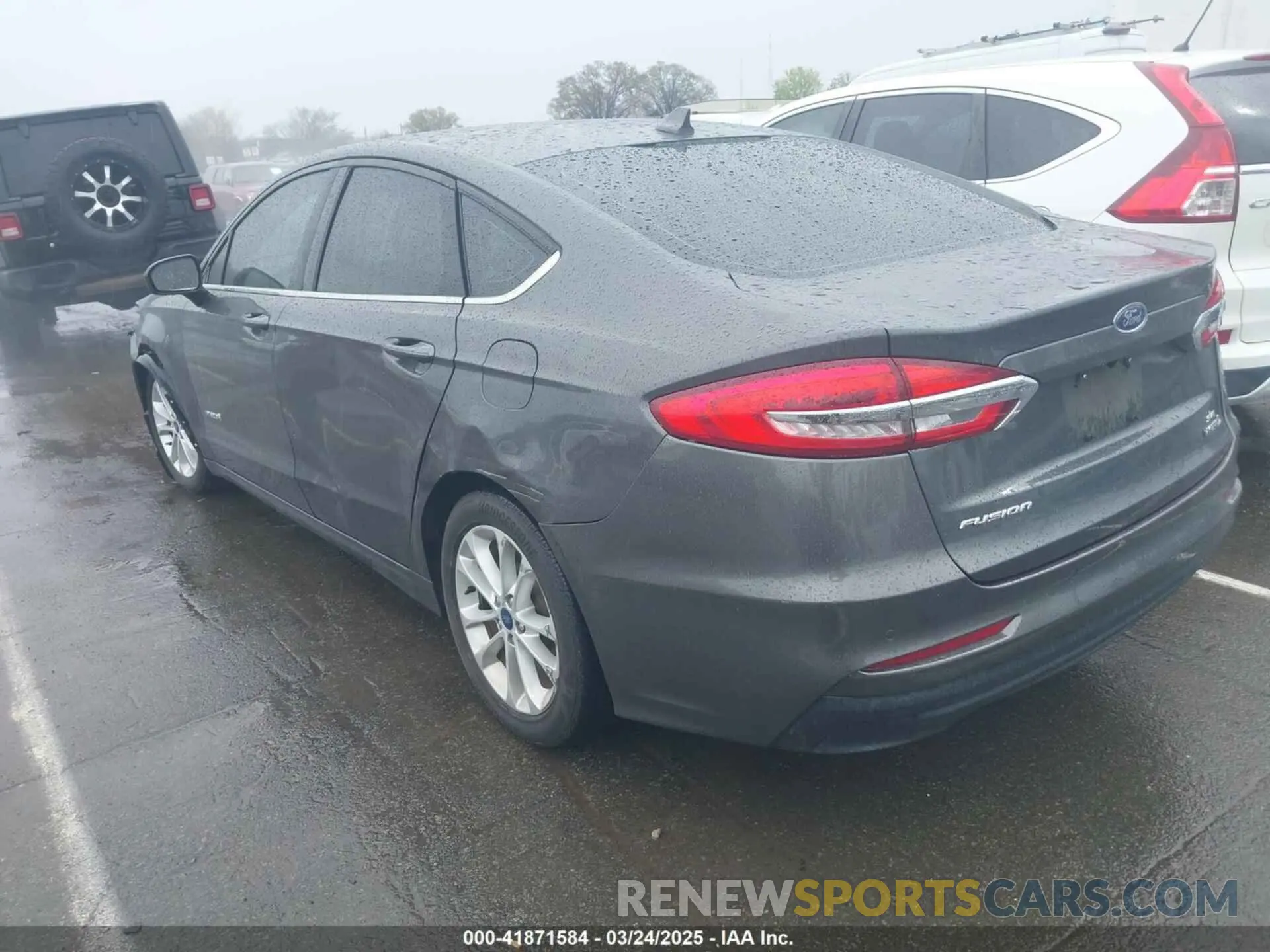 3 Photograph of a damaged car 3FA6P0LU2KR200262 FORD FUSION HYBRID 2019