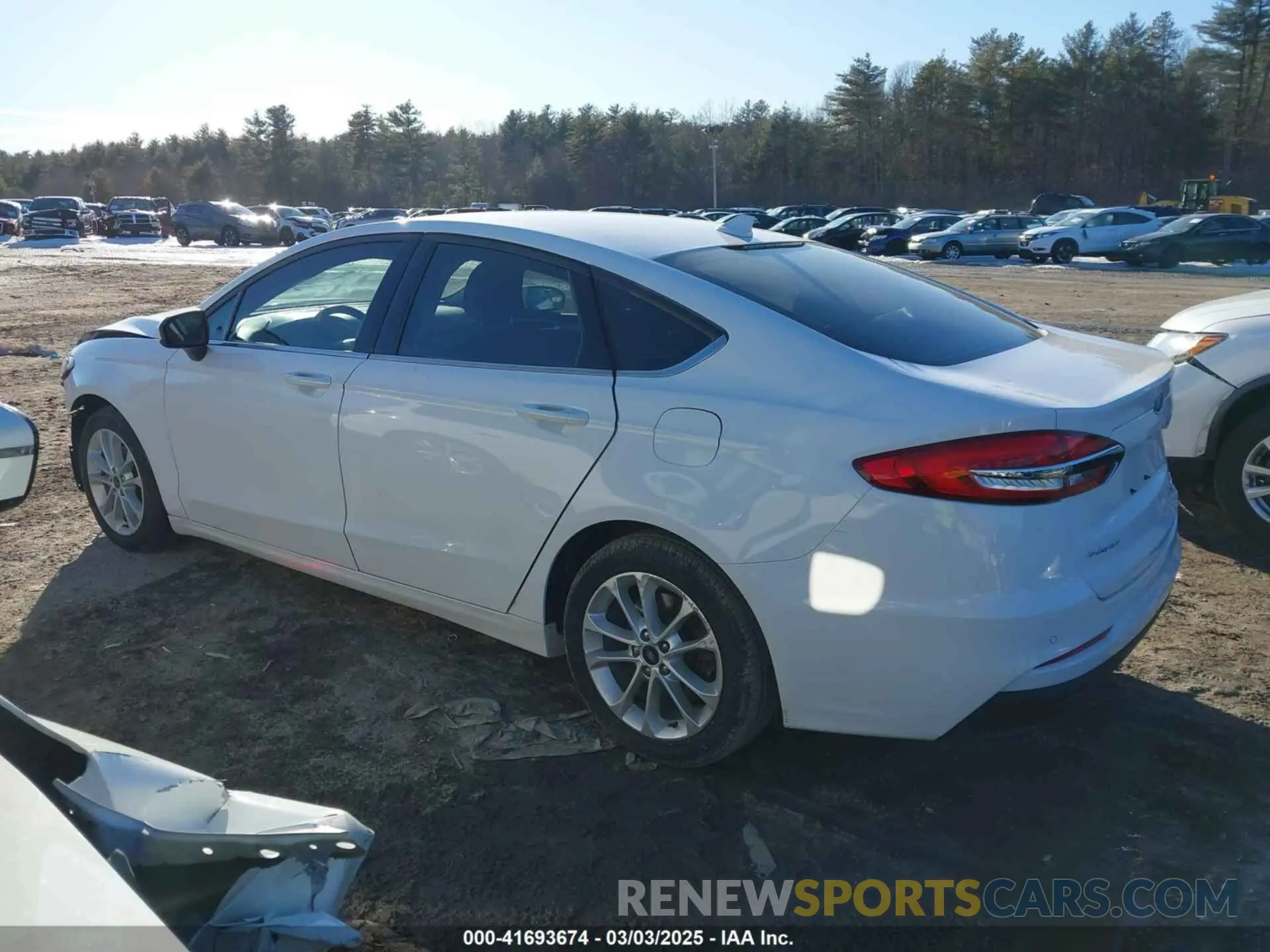14 Photograph of a damaged car 3FA6P0LU2KR222584 FORD FUSION HYBRID 2019
