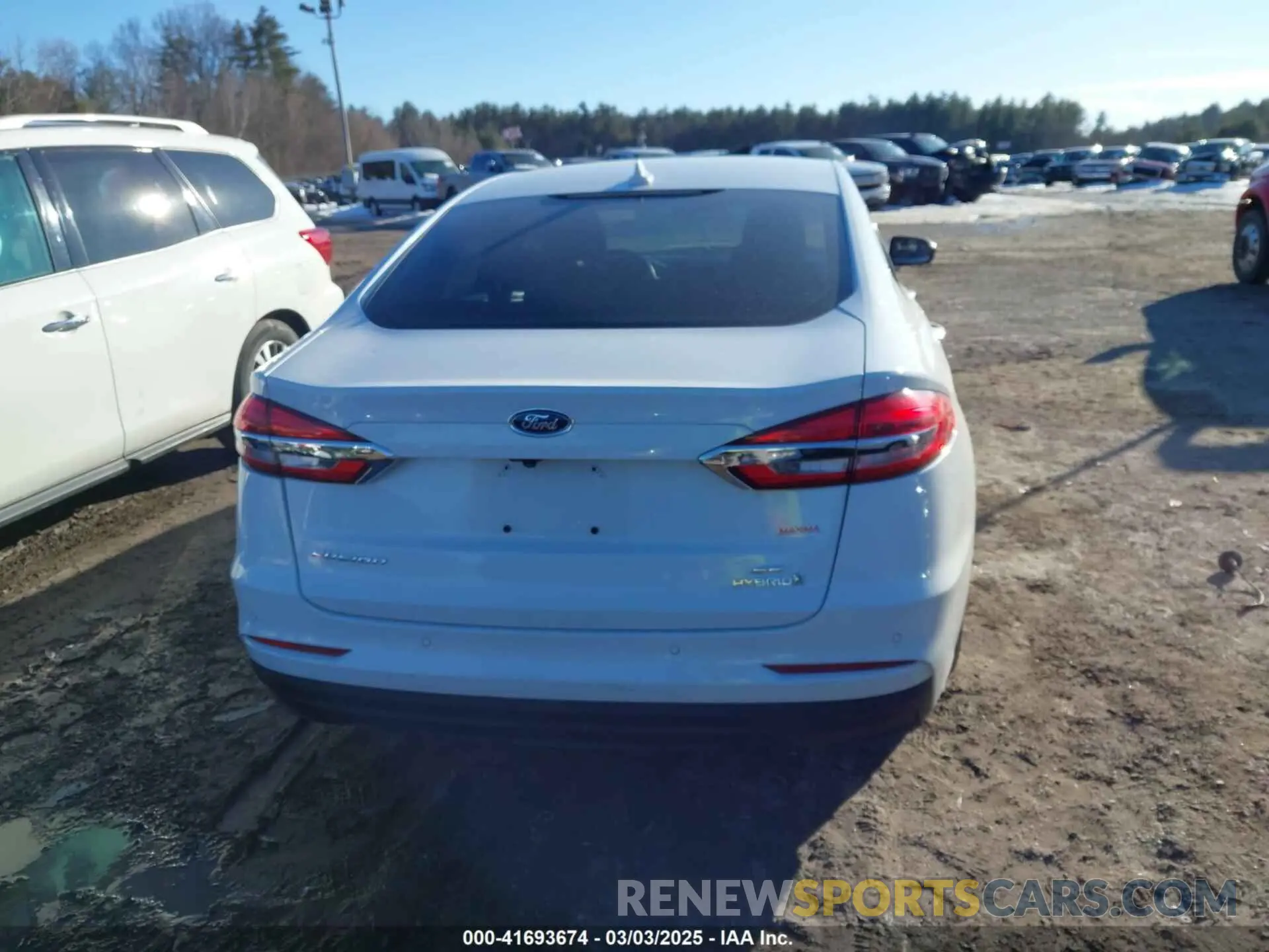 16 Photograph of a damaged car 3FA6P0LU2KR222584 FORD FUSION HYBRID 2019