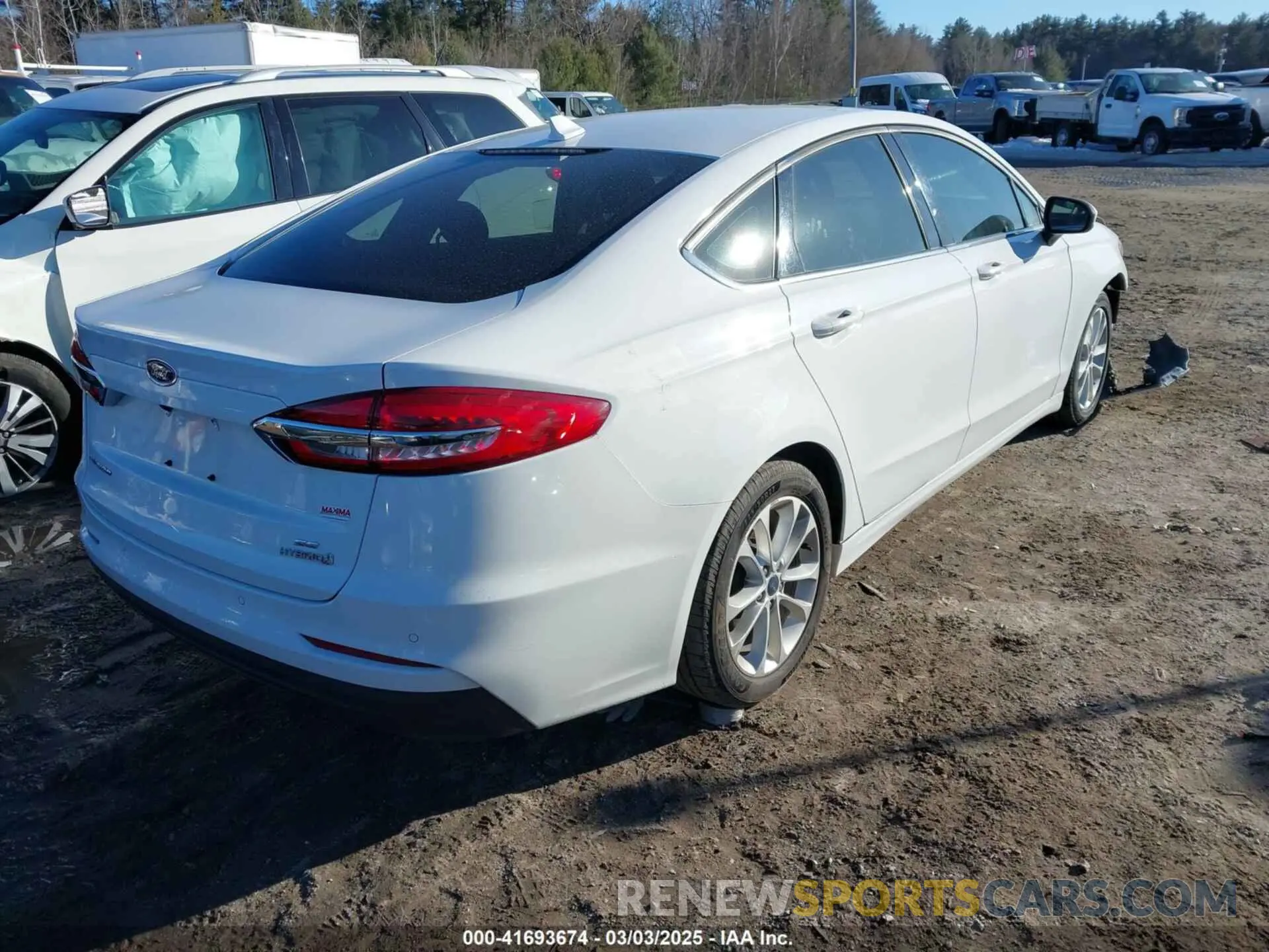 4 Photograph of a damaged car 3FA6P0LU2KR222584 FORD FUSION HYBRID 2019