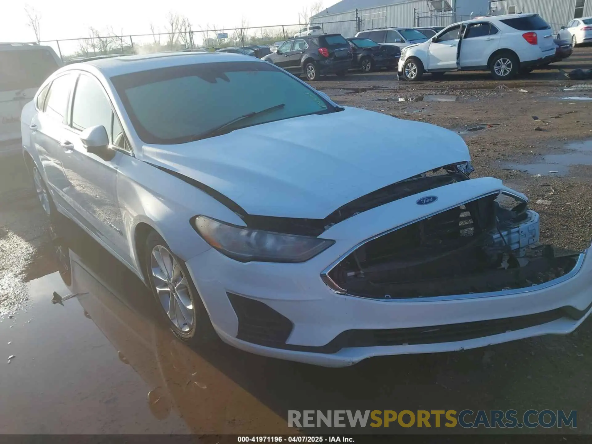 1 Photograph of a damaged car 3FA6P0LU3KR106021 FORD FUSION HYBRID 2019