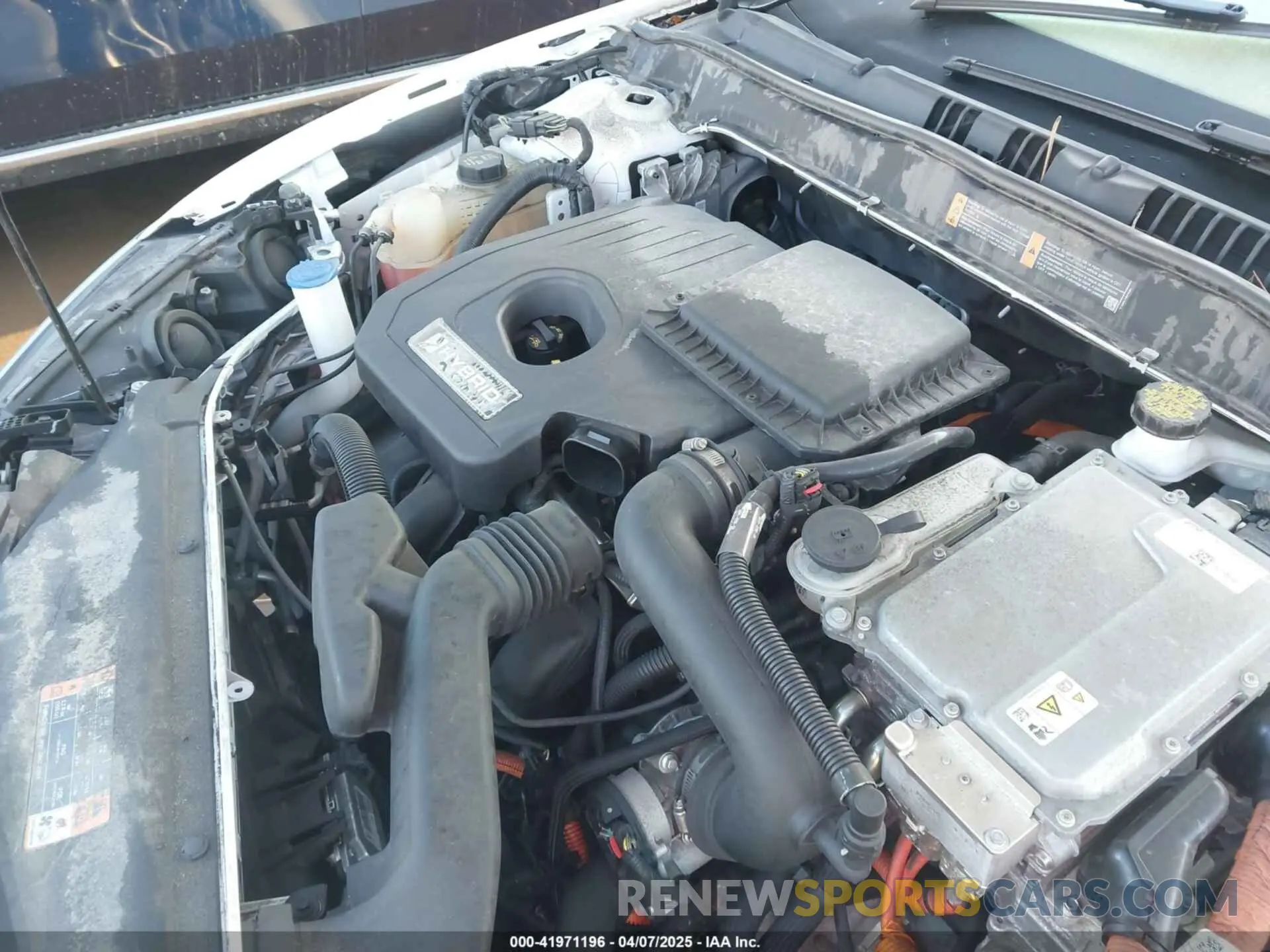 10 Photograph of a damaged car 3FA6P0LU3KR106021 FORD FUSION HYBRID 2019