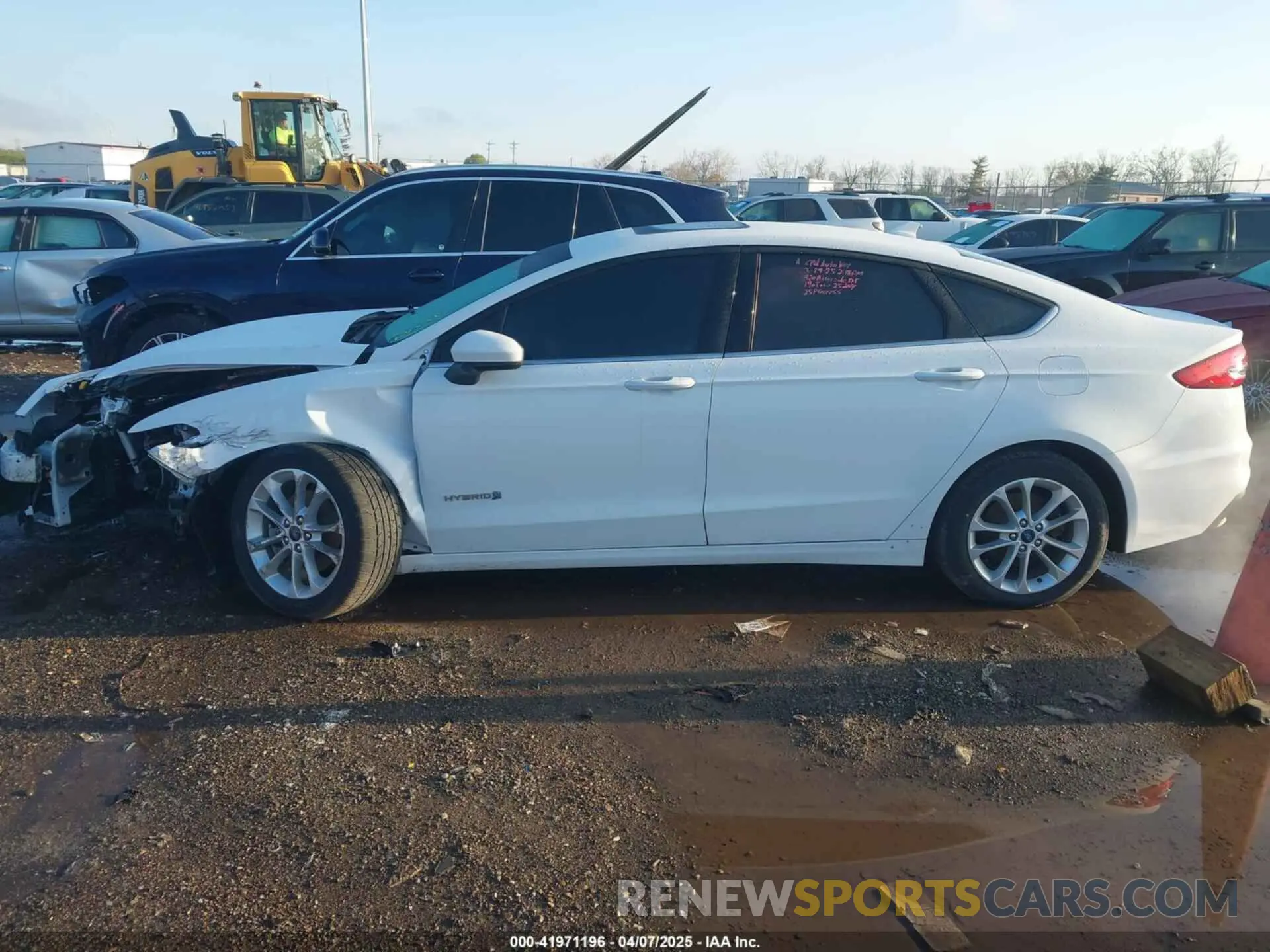 15 Photograph of a damaged car 3FA6P0LU3KR106021 FORD FUSION HYBRID 2019