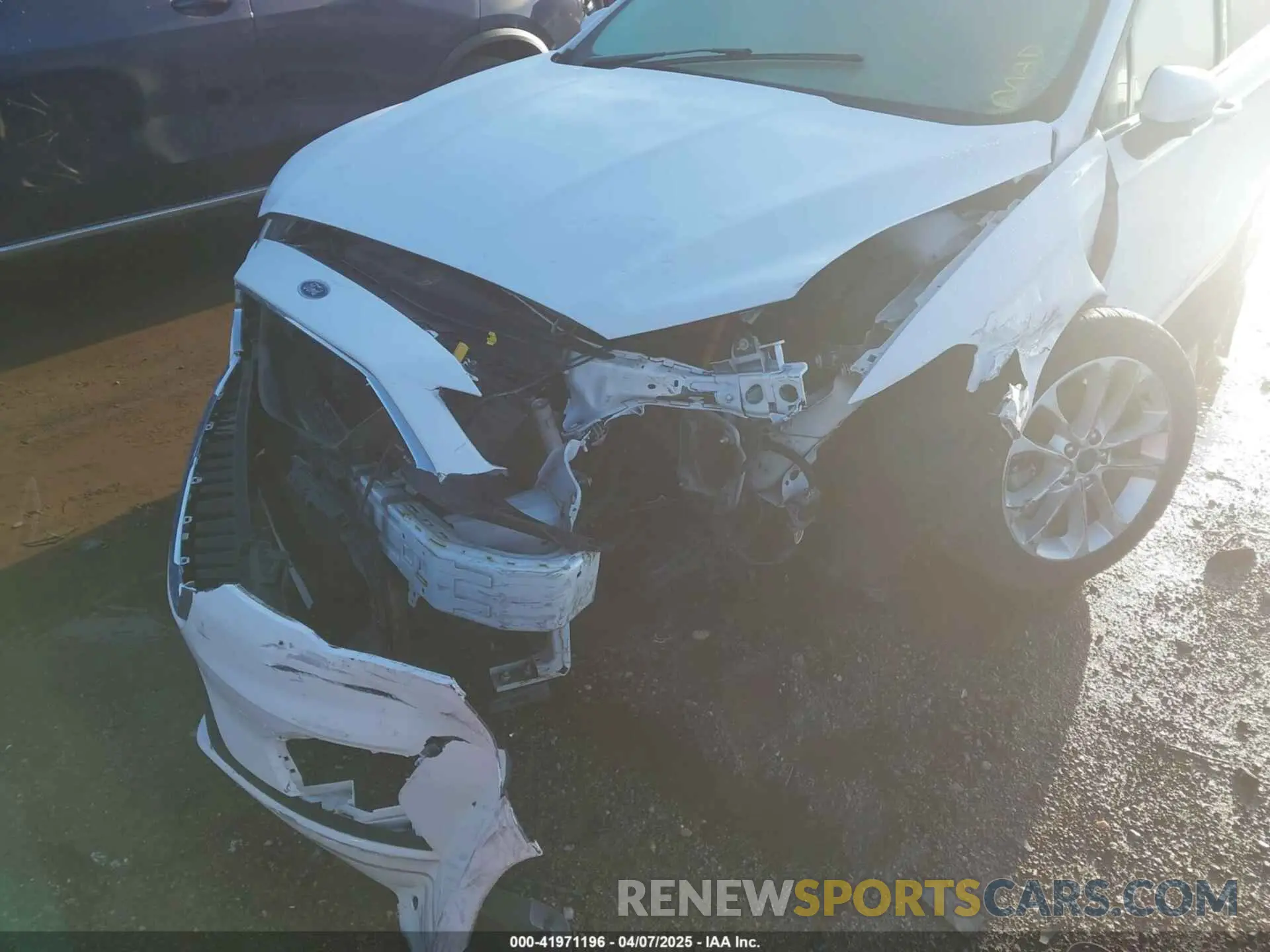 6 Photograph of a damaged car 3FA6P0LU3KR106021 FORD FUSION HYBRID 2019