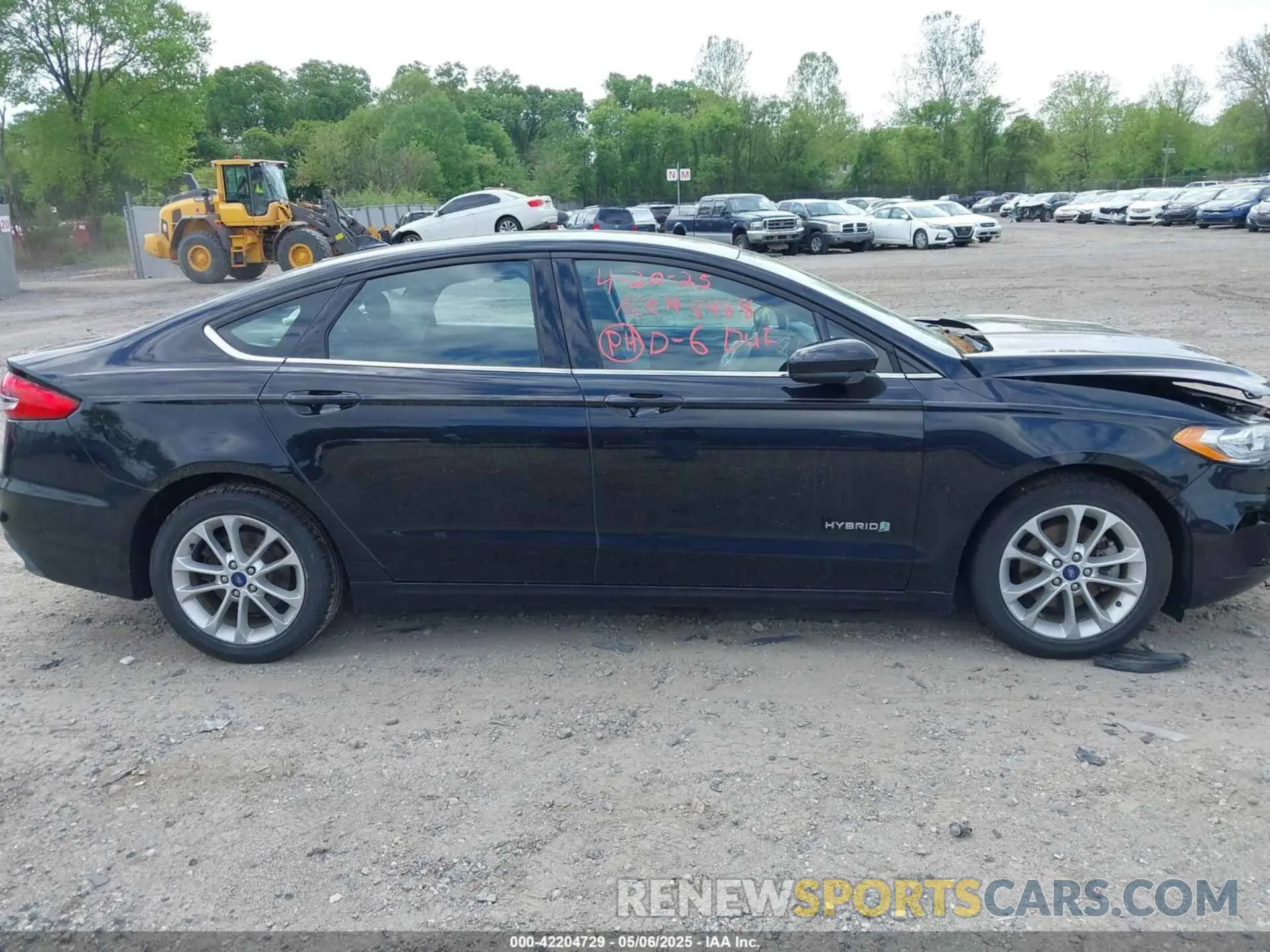 13 Photograph of a damaged car 3FA6P0LU3KR117794 FORD FUSION HYBRID 2019