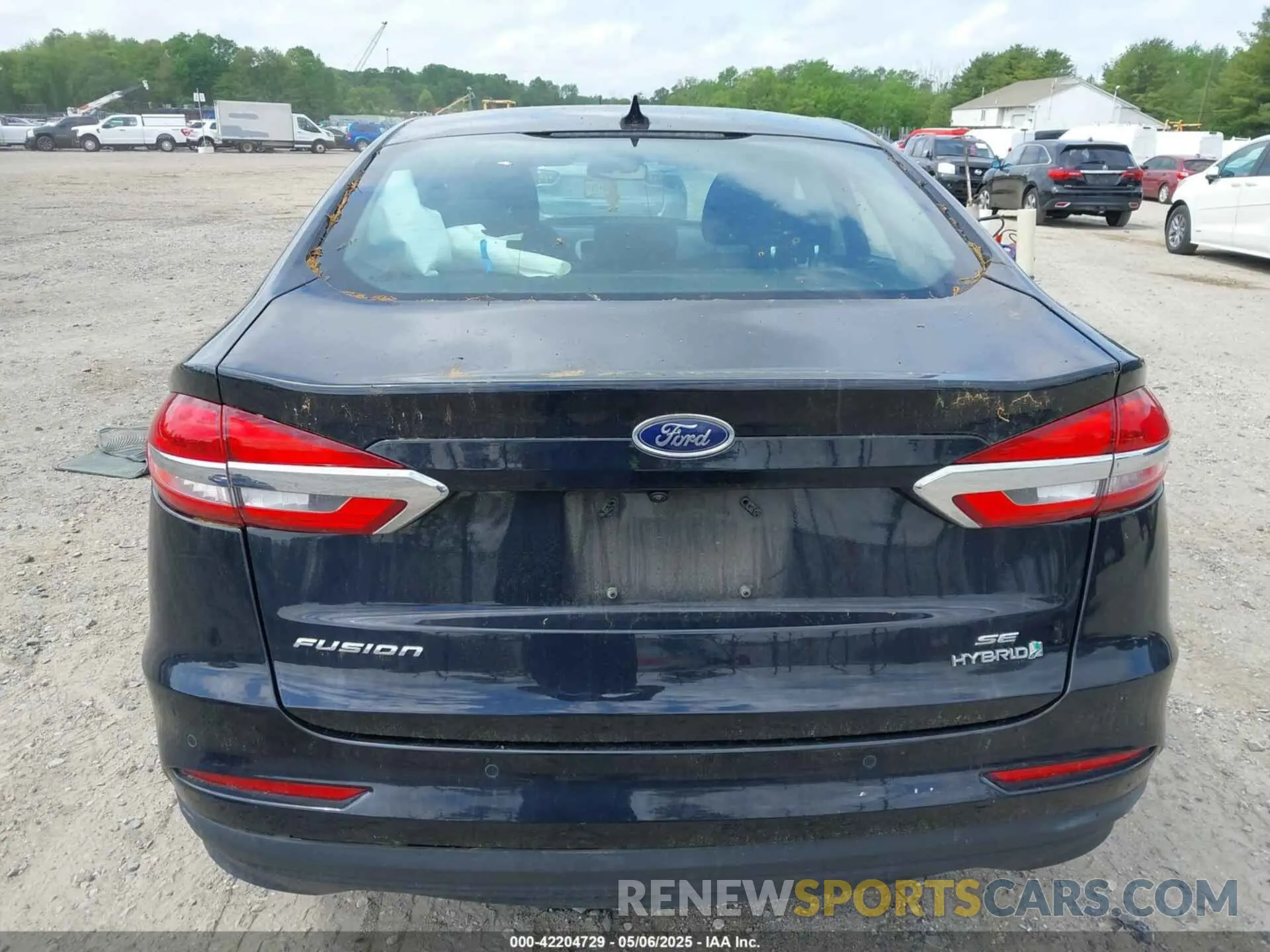 16 Photograph of a damaged car 3FA6P0LU3KR117794 FORD FUSION HYBRID 2019