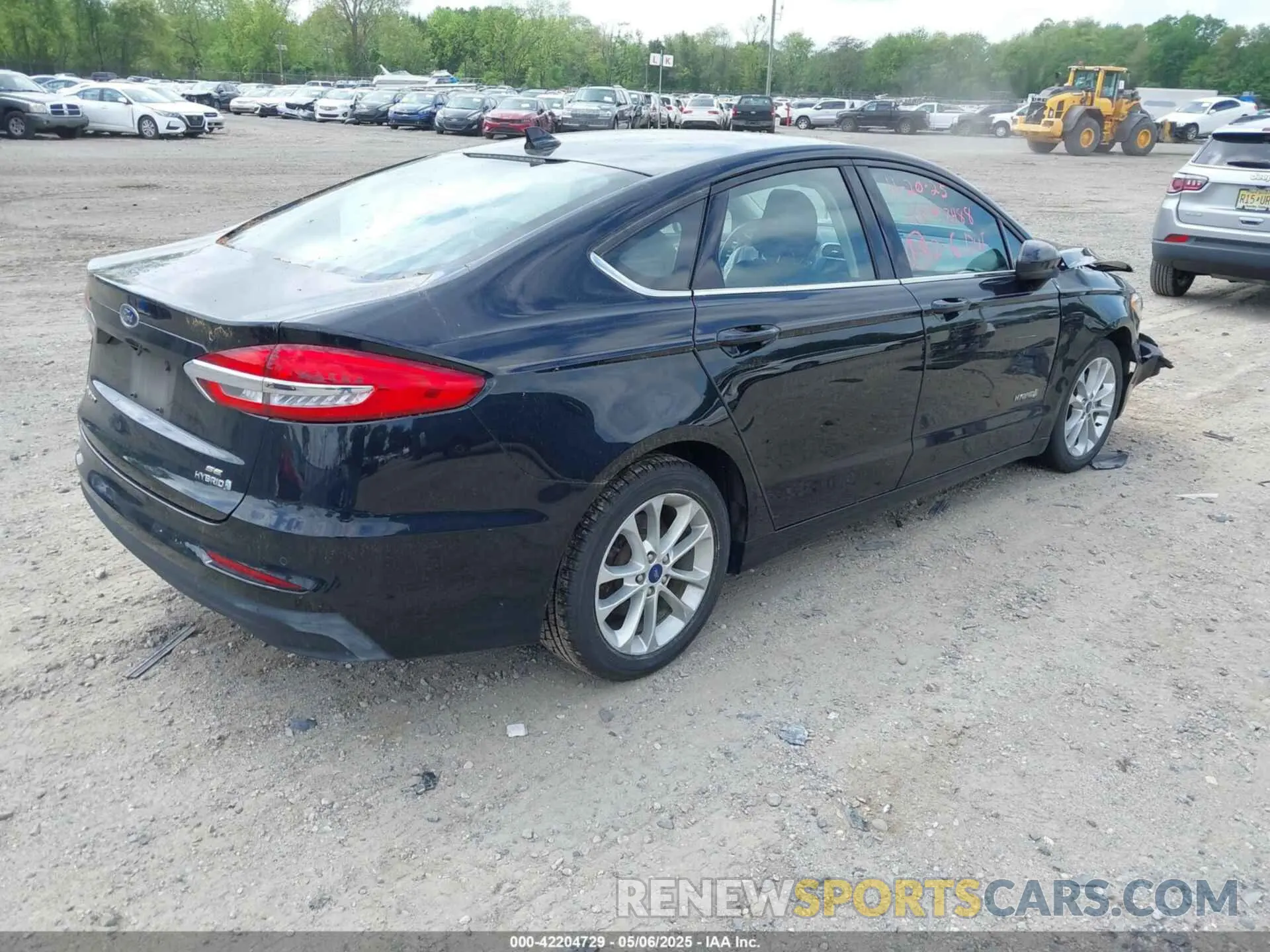 4 Photograph of a damaged car 3FA6P0LU3KR117794 FORD FUSION HYBRID 2019
