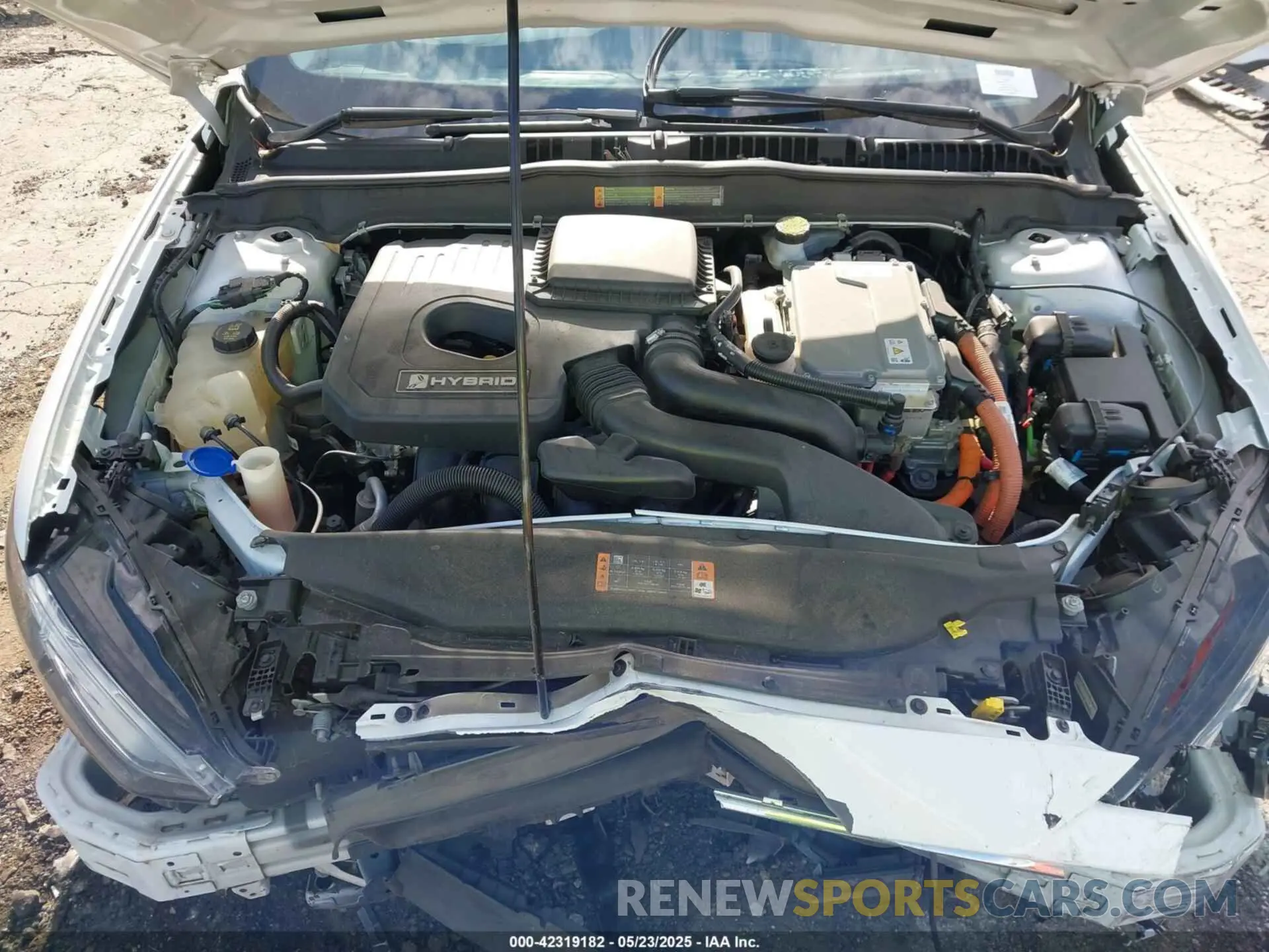 10 Photograph of a damaged car 3FA6P0LU3KR182614 FORD FUSION HYBRID 2019
