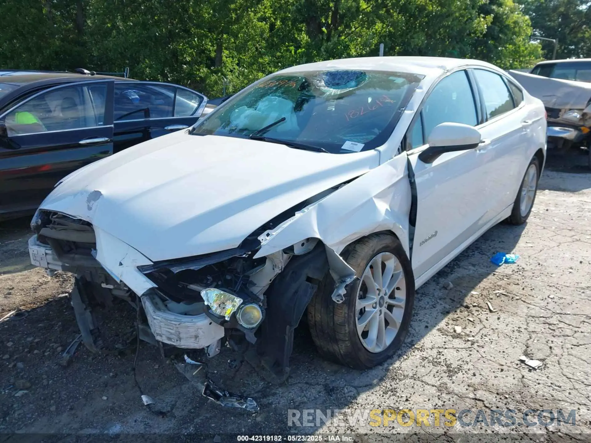6 Photograph of a damaged car 3FA6P0LU3KR182614 FORD FUSION HYBRID 2019