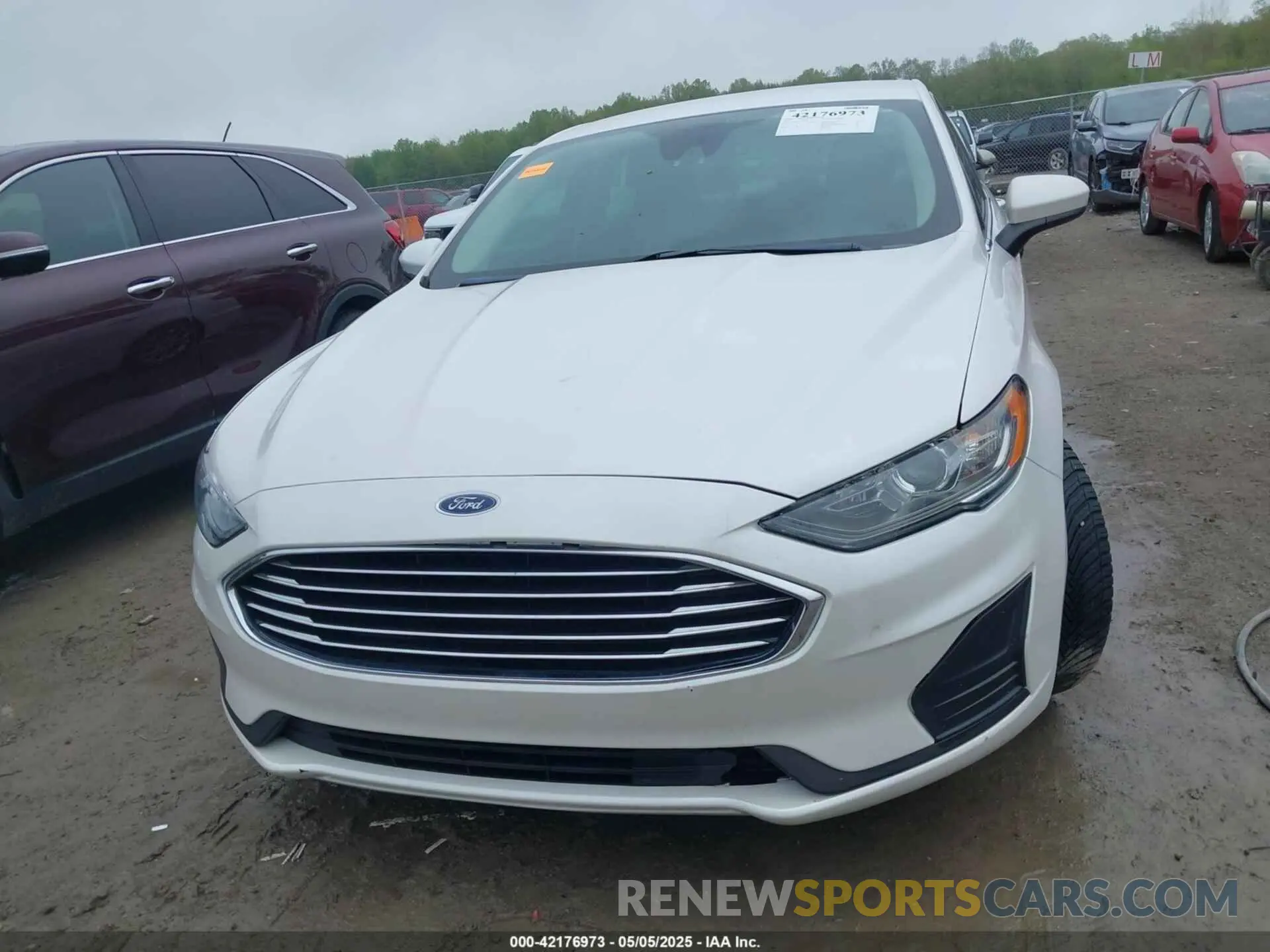 12 Photograph of a damaged car 3FA6P0LU3KR193077 FORD FUSION HYBRID 2019