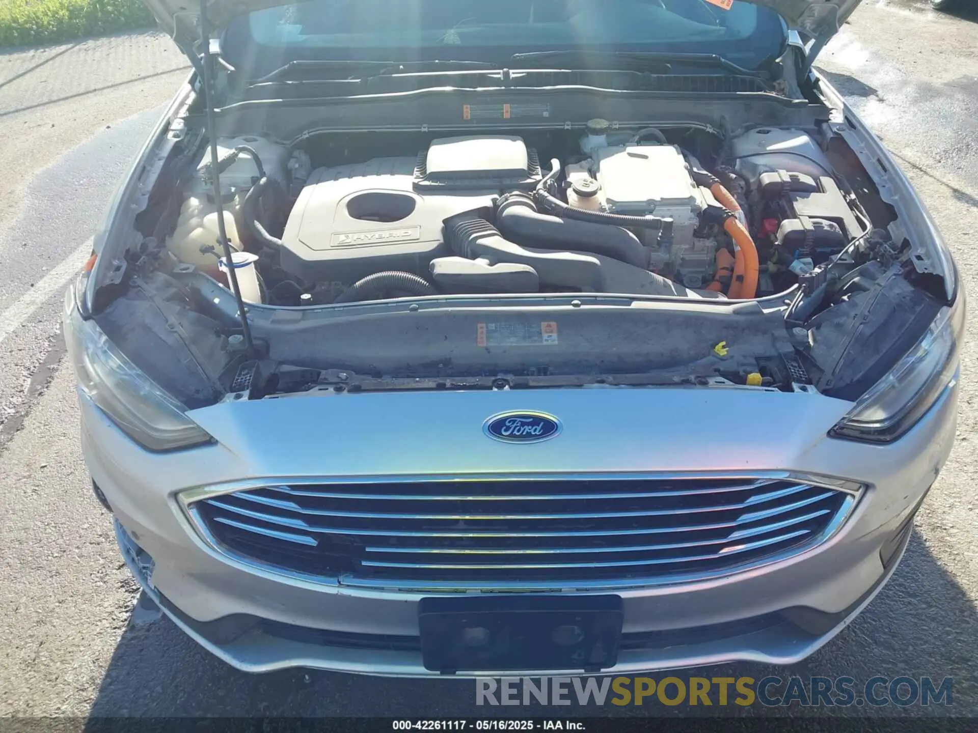 10 Photograph of a damaged car 3FA6P0LU3KR199154 FORD FUSION HYBRID 2019