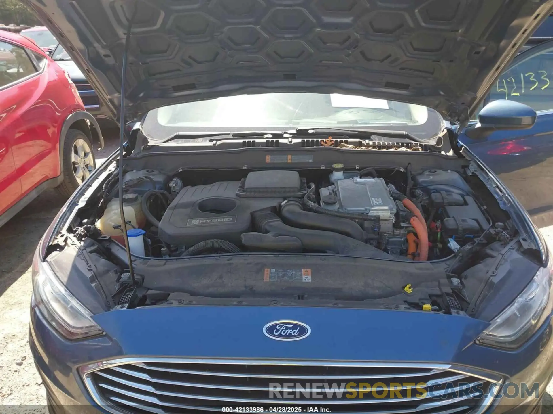10 Photograph of a damaged car 3FA6P0LU3KR204076 FORD FUSION HYBRID 2019