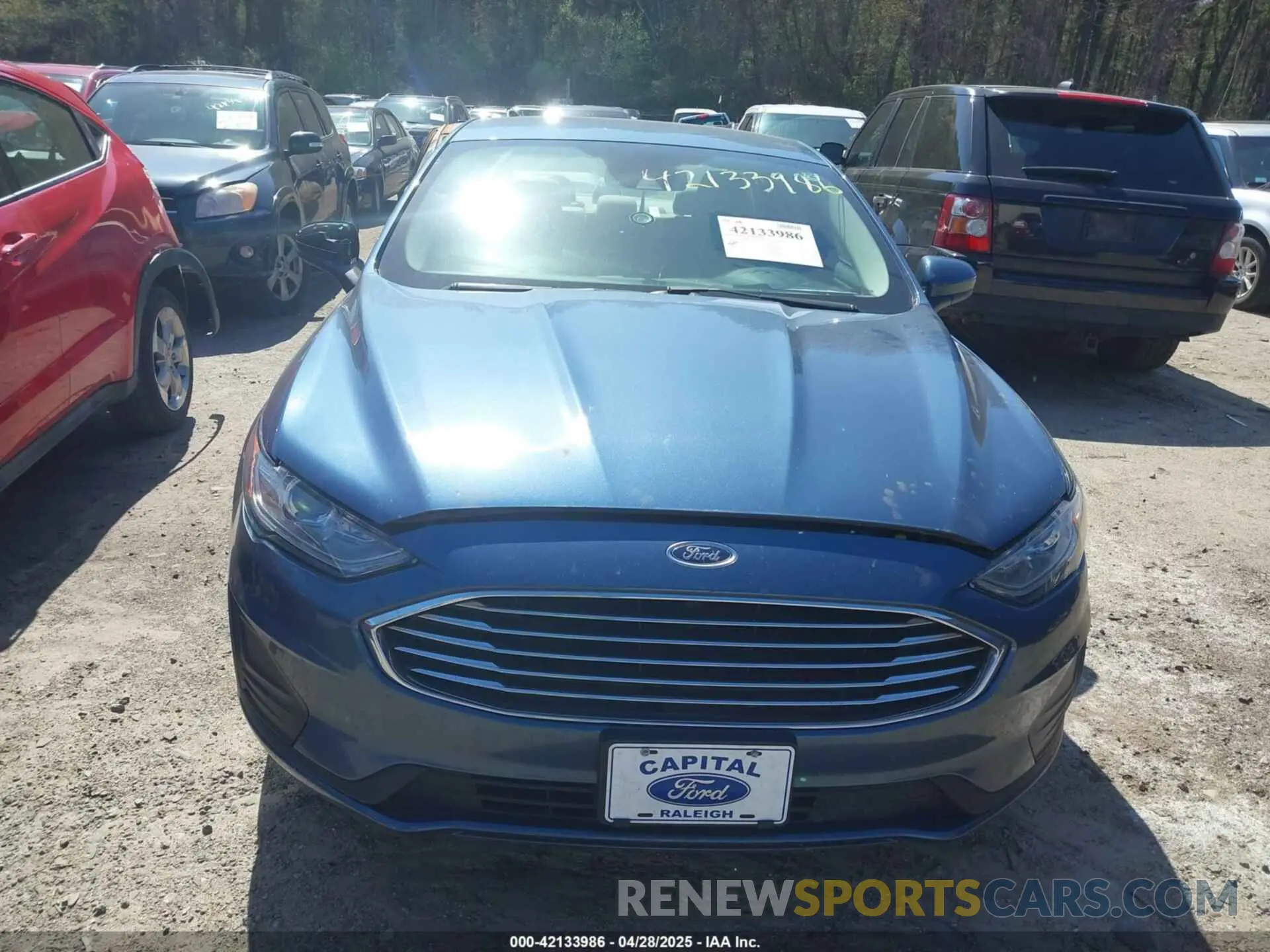 12 Photograph of a damaged car 3FA6P0LU3KR204076 FORD FUSION HYBRID 2019