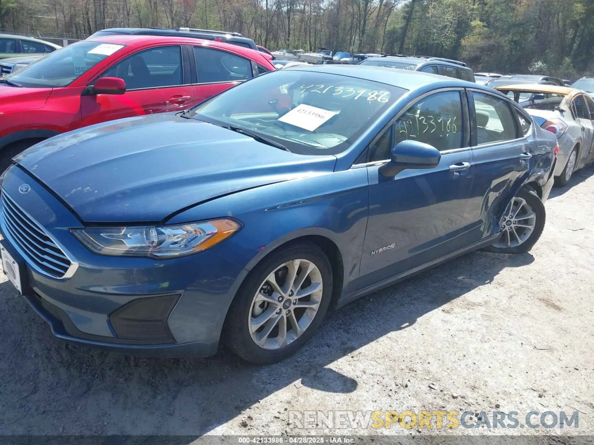 2 Photograph of a damaged car 3FA6P0LU3KR204076 FORD FUSION HYBRID 2019