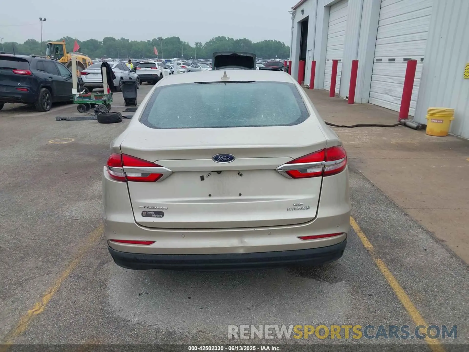 16 Photograph of a damaged car 3FA6P0LU4KR102589 FORD FUSION HYBRID 2019