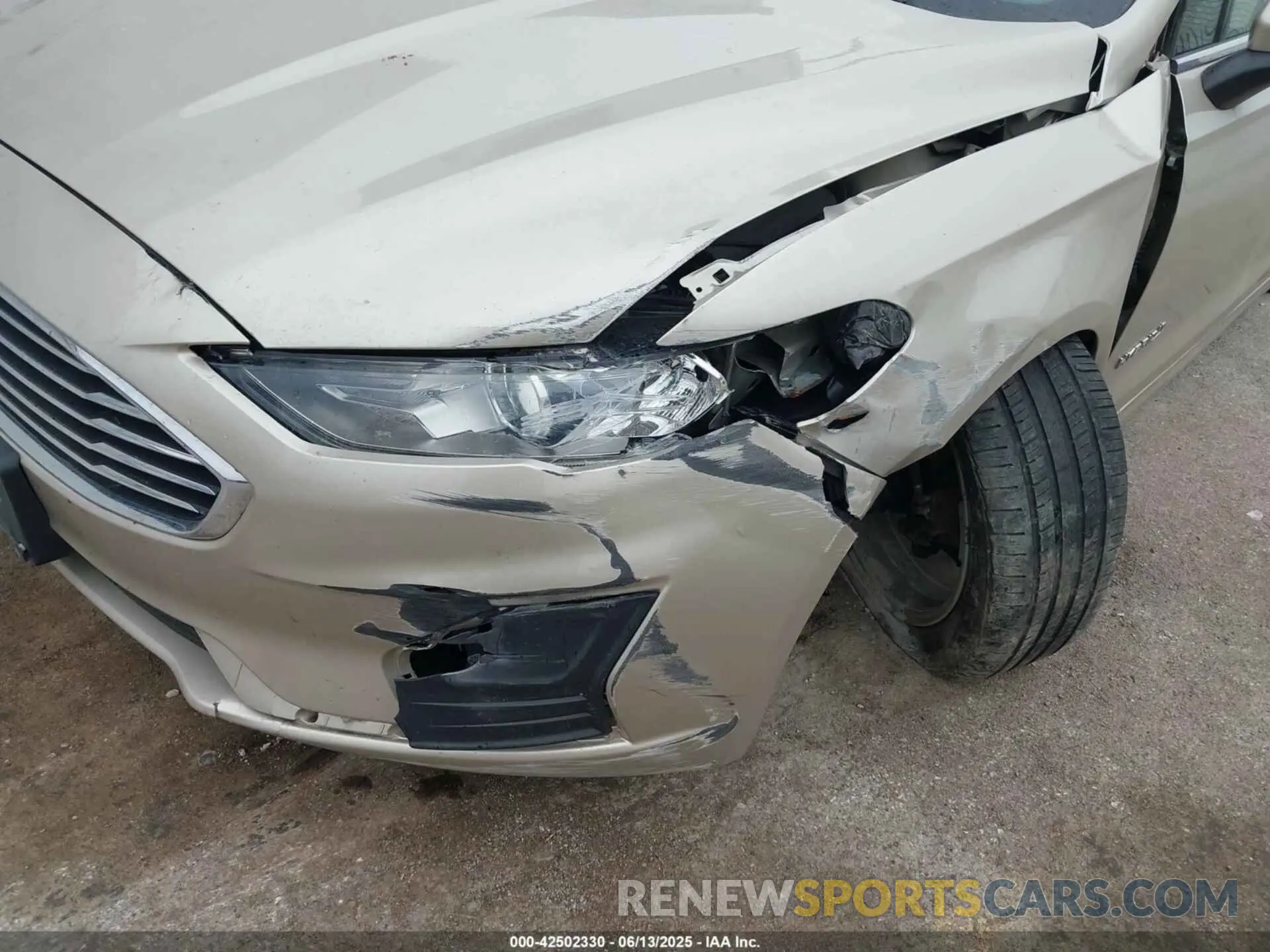 6 Photograph of a damaged car 3FA6P0LU4KR102589 FORD FUSION HYBRID 2019