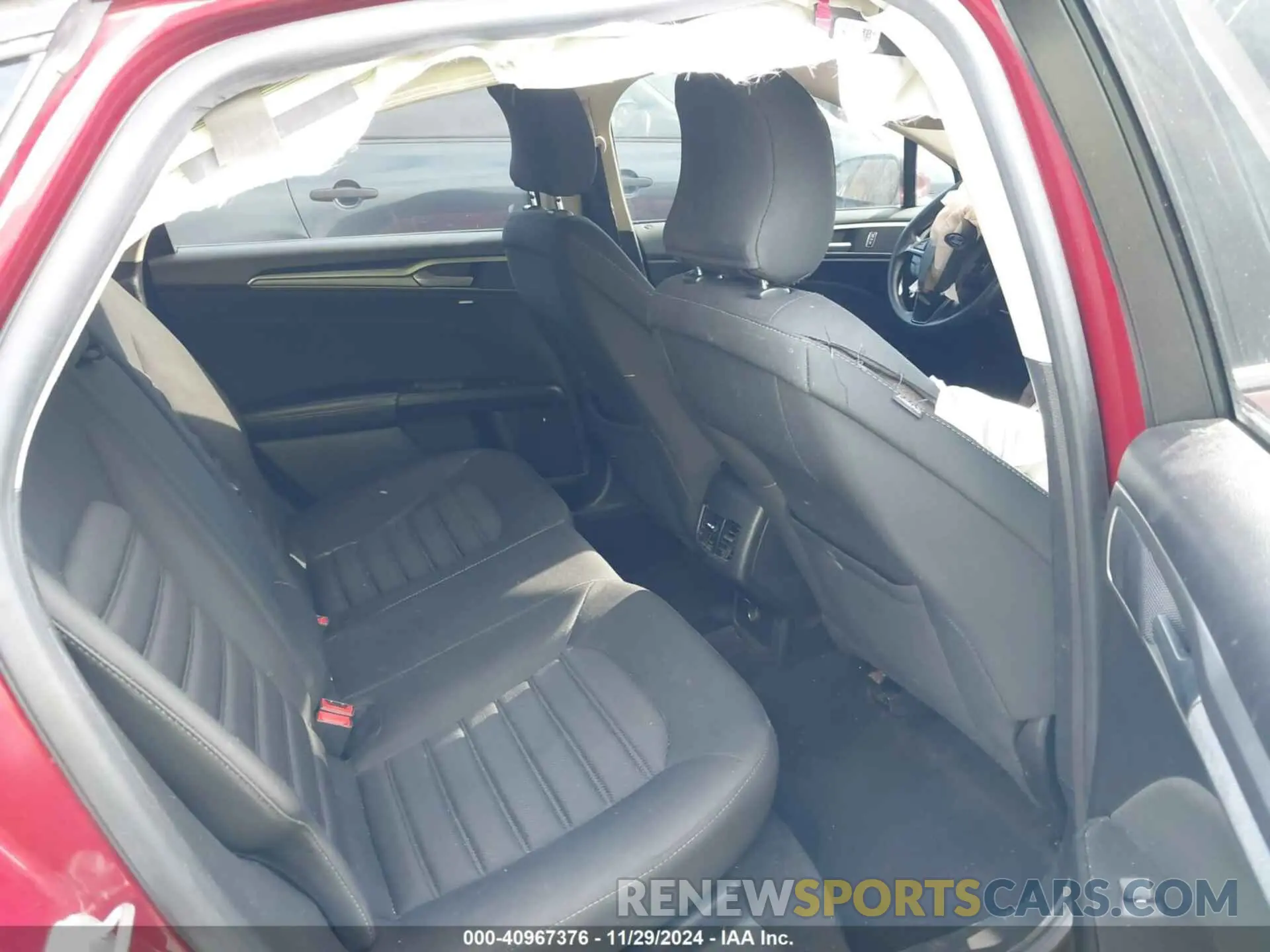 8 Photograph of a damaged car 3FA6P0LU4KR124592 FORD FUSION HYBRID 2019