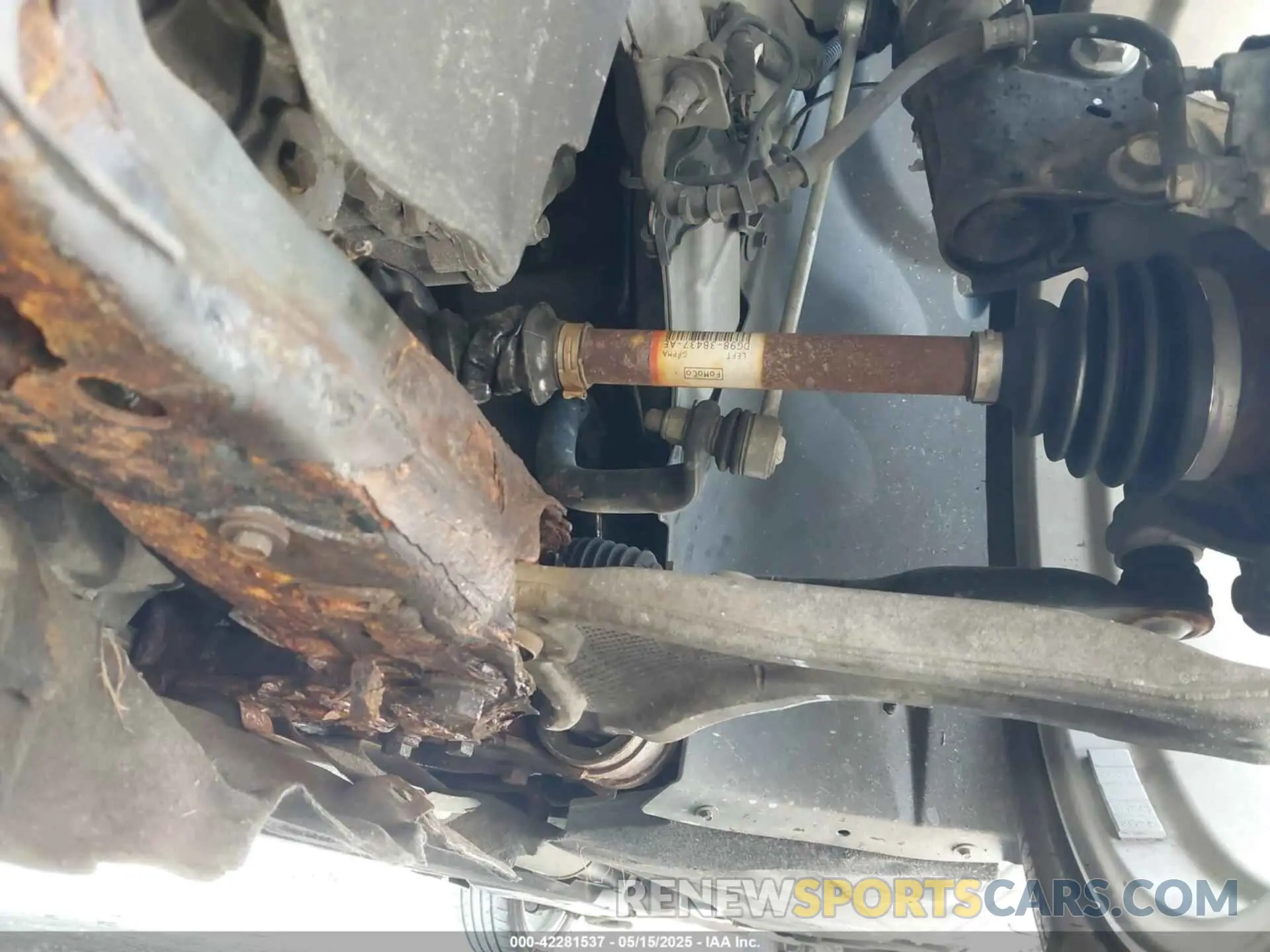 6 Photograph of a damaged car 3FA6P0LU4KR242576 FORD FUSION HYBRID 2019