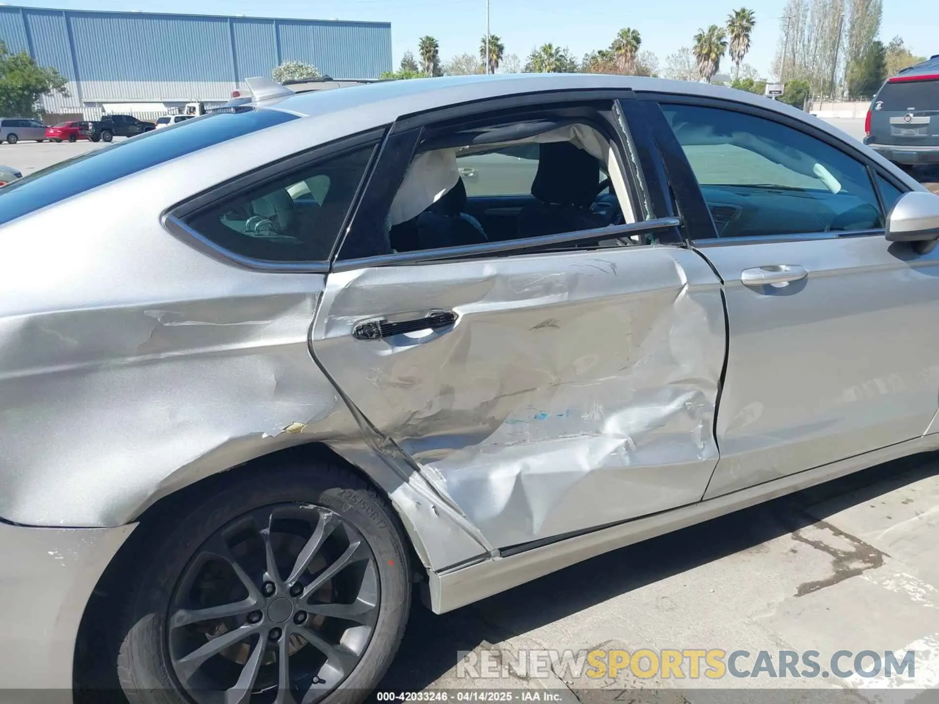 6 Photograph of a damaged car 3FA6P0LU4KR268983 FORD FUSION HYBRID 2019