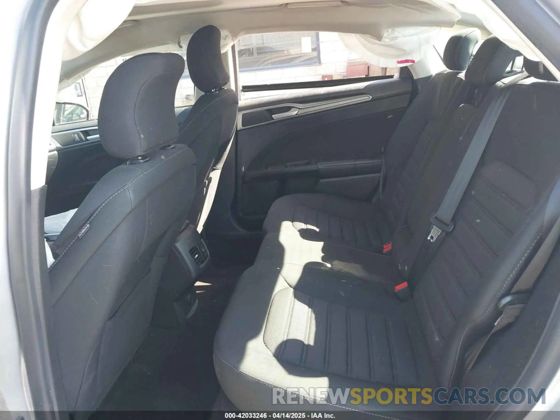 8 Photograph of a damaged car 3FA6P0LU4KR268983 FORD FUSION HYBRID 2019