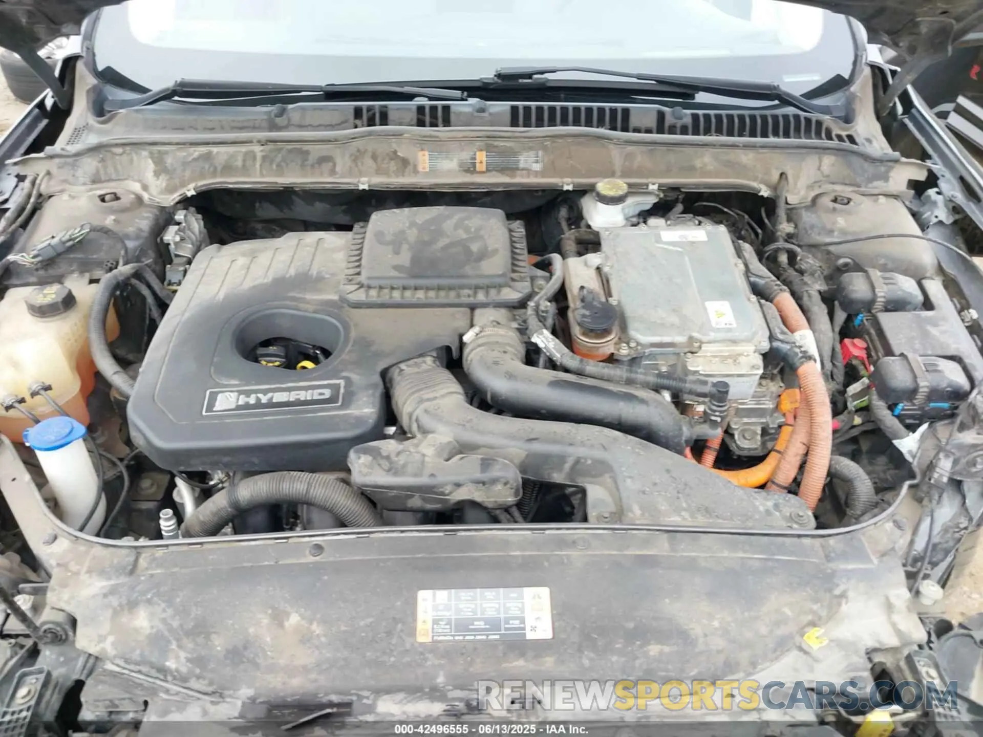 10 Photograph of a damaged car 3FA6P0LU5KR104335 FORD FUSION HYBRID 2019
