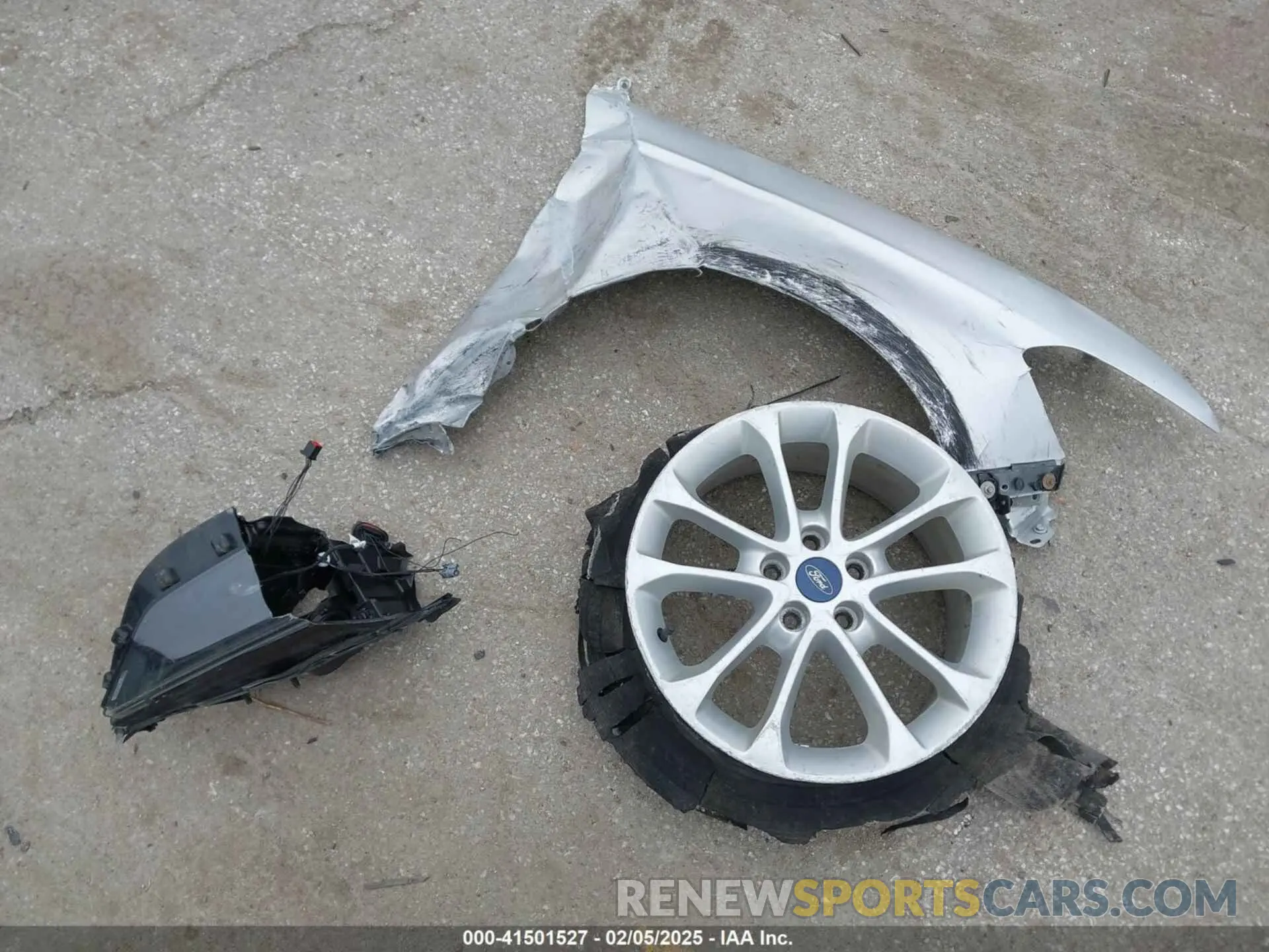 12 Photograph of a damaged car 3FA6P0LU5KR144947 FORD FUSION HYBRID 2019