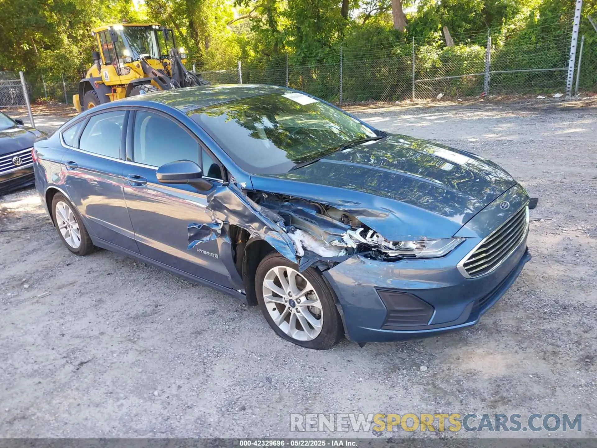 1 Photograph of a damaged car 3FA6P0LU5KR185062 FORD FUSION HYBRID 2019