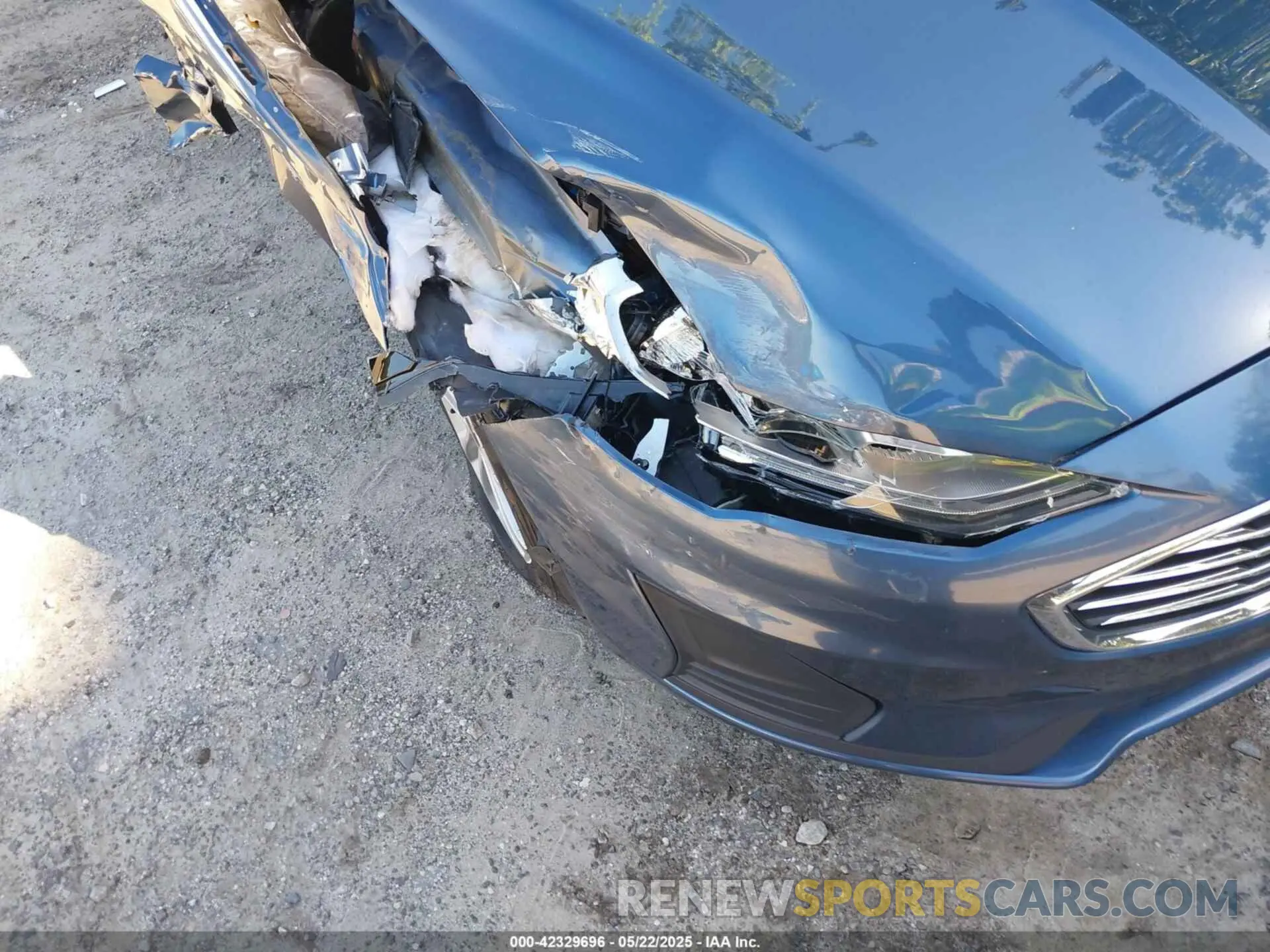 6 Photograph of a damaged car 3FA6P0LU5KR185062 FORD FUSION HYBRID 2019
