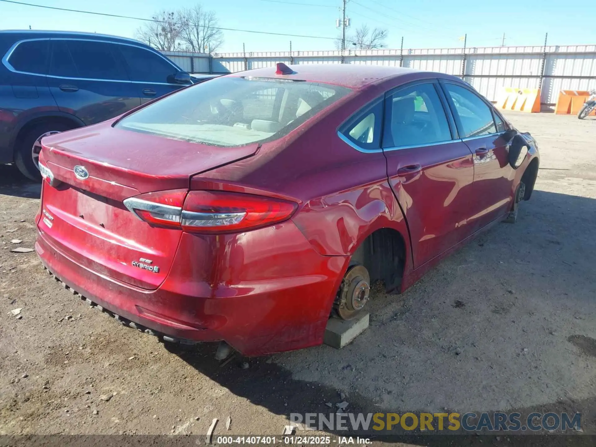 4 Photograph of a damaged car 3FA6P0LU5KR189838 FORD FUSION HYBRID 2019