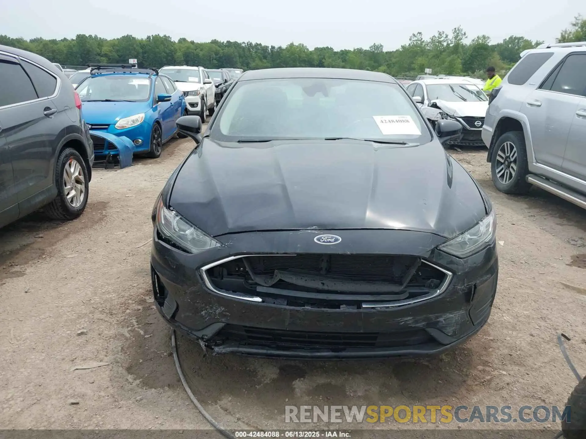 12 Photograph of a damaged car 3FA6P0LU5KR195915 FORD FUSION HYBRID 2019