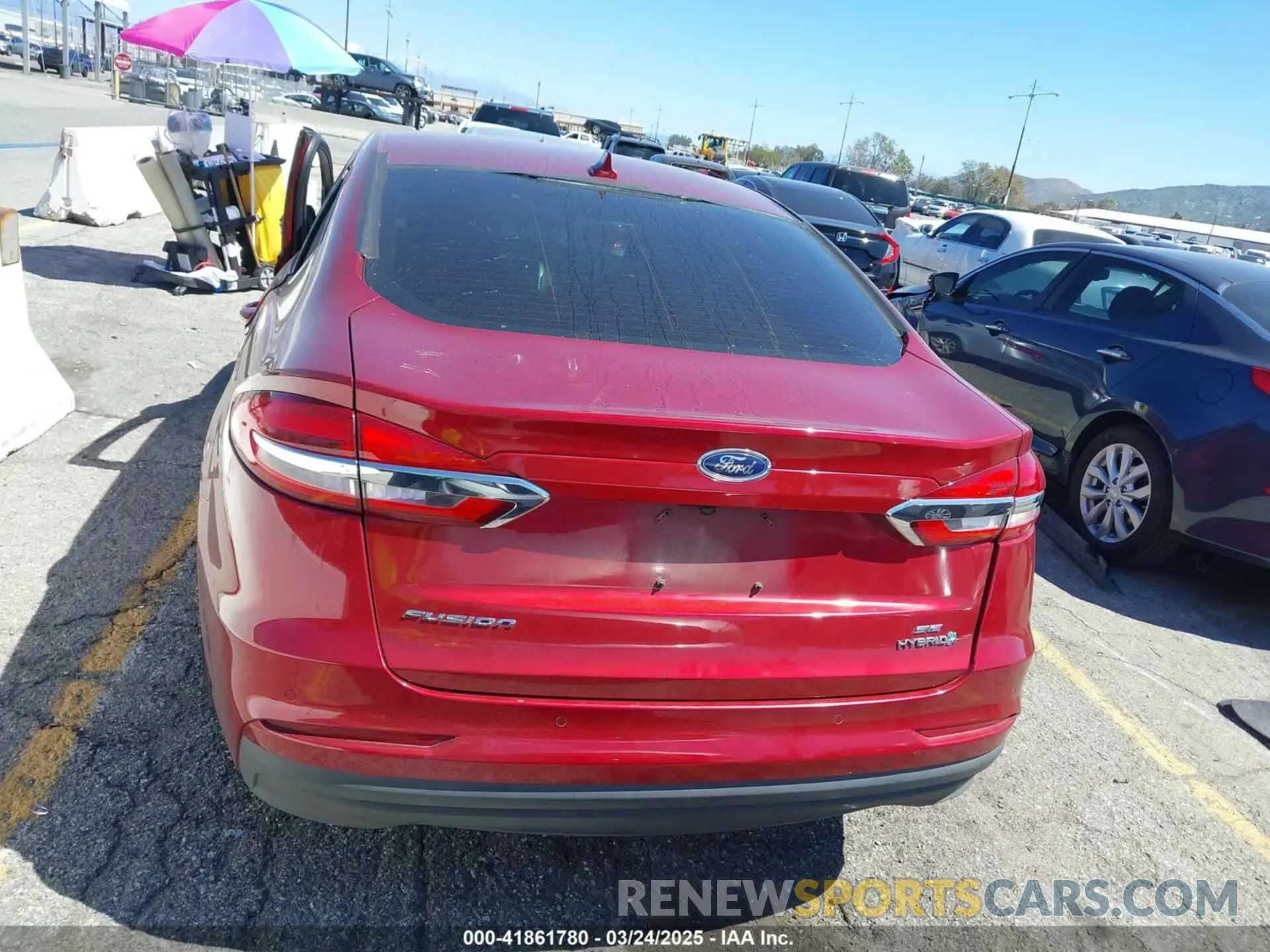 16 Photograph of a damaged car 3FA6P0LU5KR207903 FORD FUSION HYBRID 2019