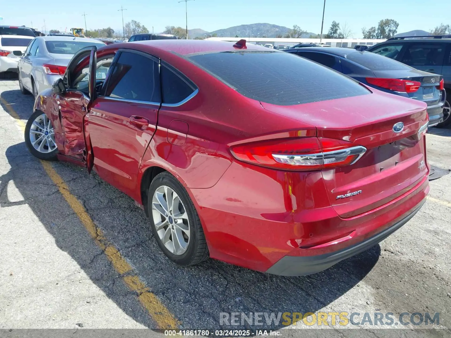 3 Photograph of a damaged car 3FA6P0LU5KR207903 FORD FUSION HYBRID 2019