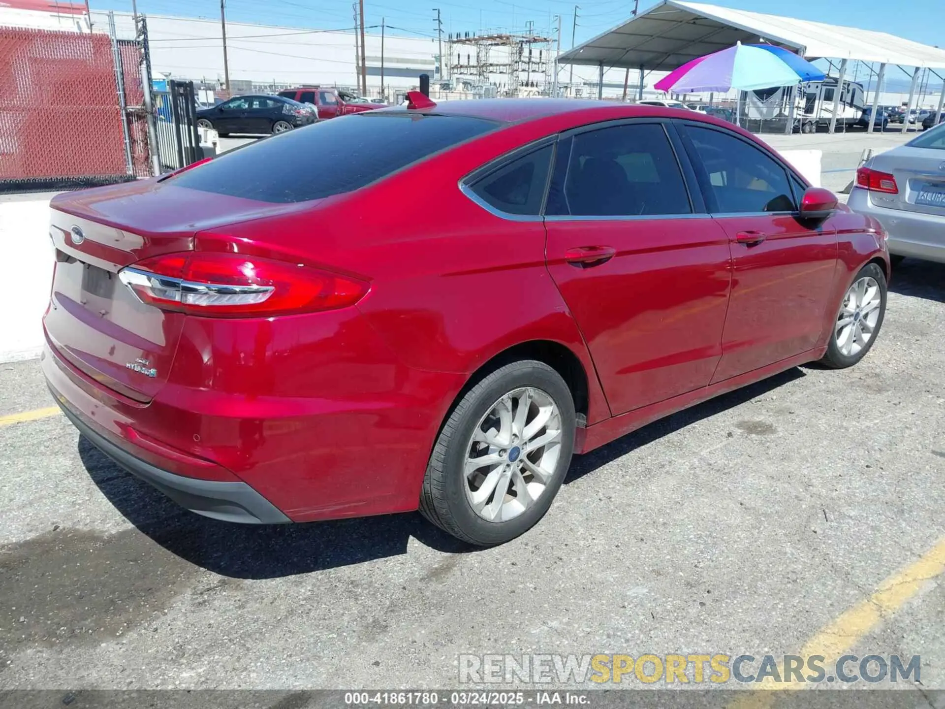 4 Photograph of a damaged car 3FA6P0LU5KR207903 FORD FUSION HYBRID 2019