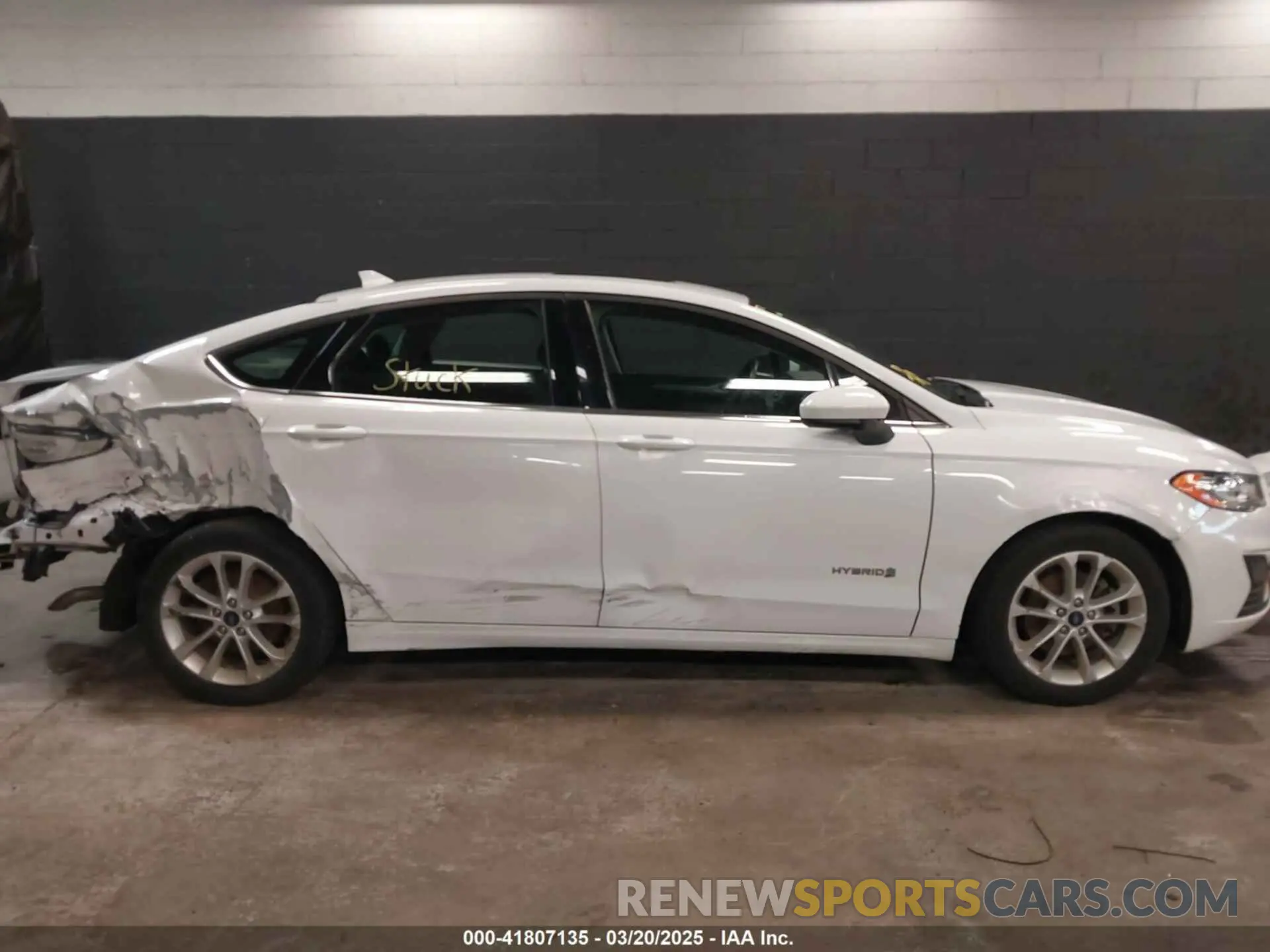 14 Photograph of a damaged car 3FA6P0LU5KR285355 FORD FUSION HYBRID 2019