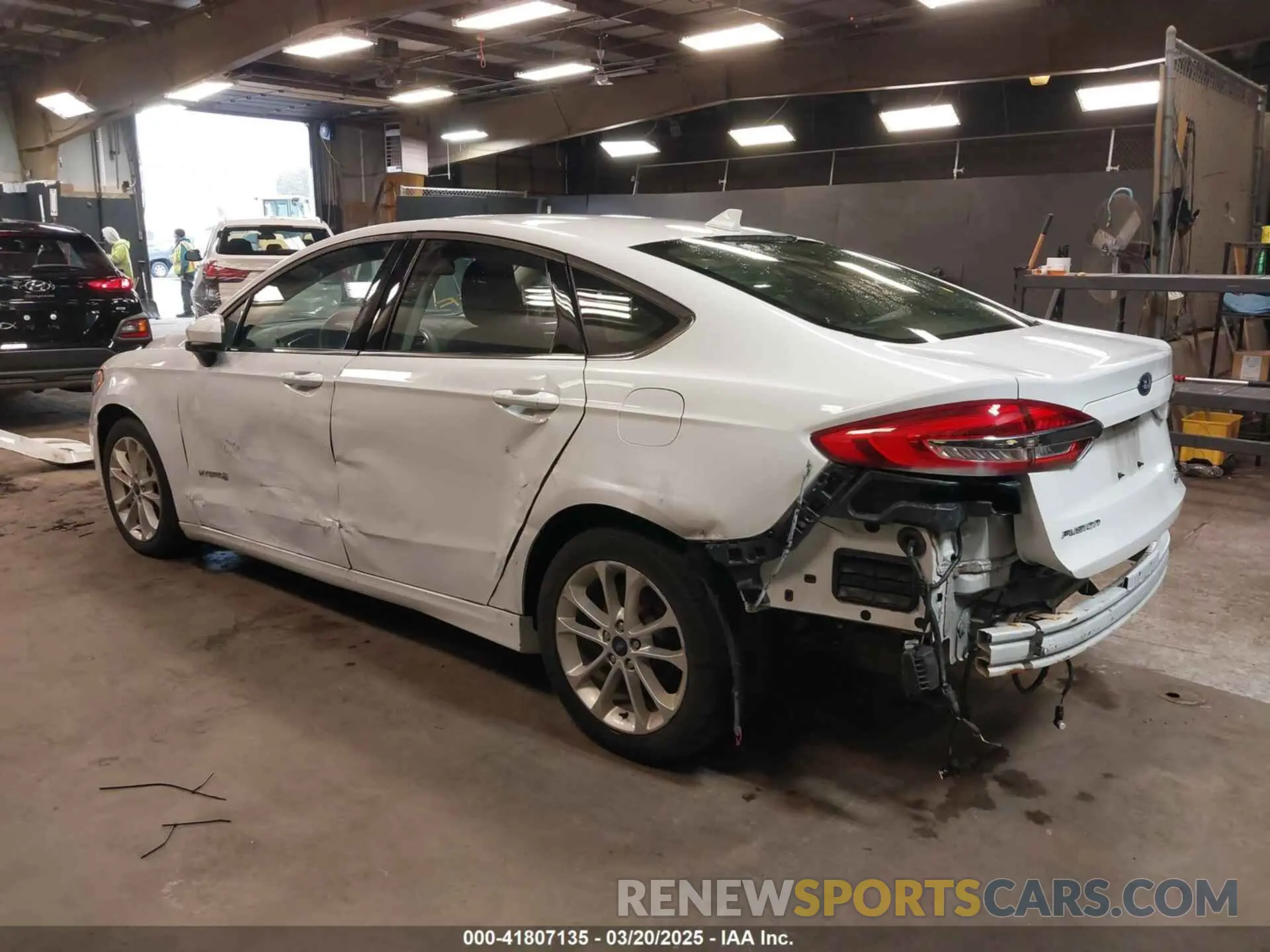 3 Photograph of a damaged car 3FA6P0LU5KR285355 FORD FUSION HYBRID 2019