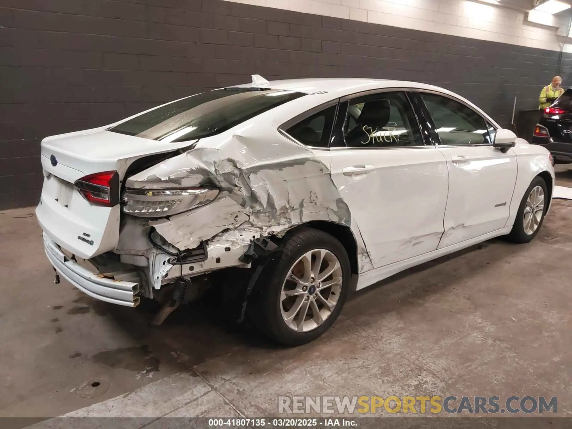 4 Photograph of a damaged car 3FA6P0LU5KR285355 FORD FUSION HYBRID 2019