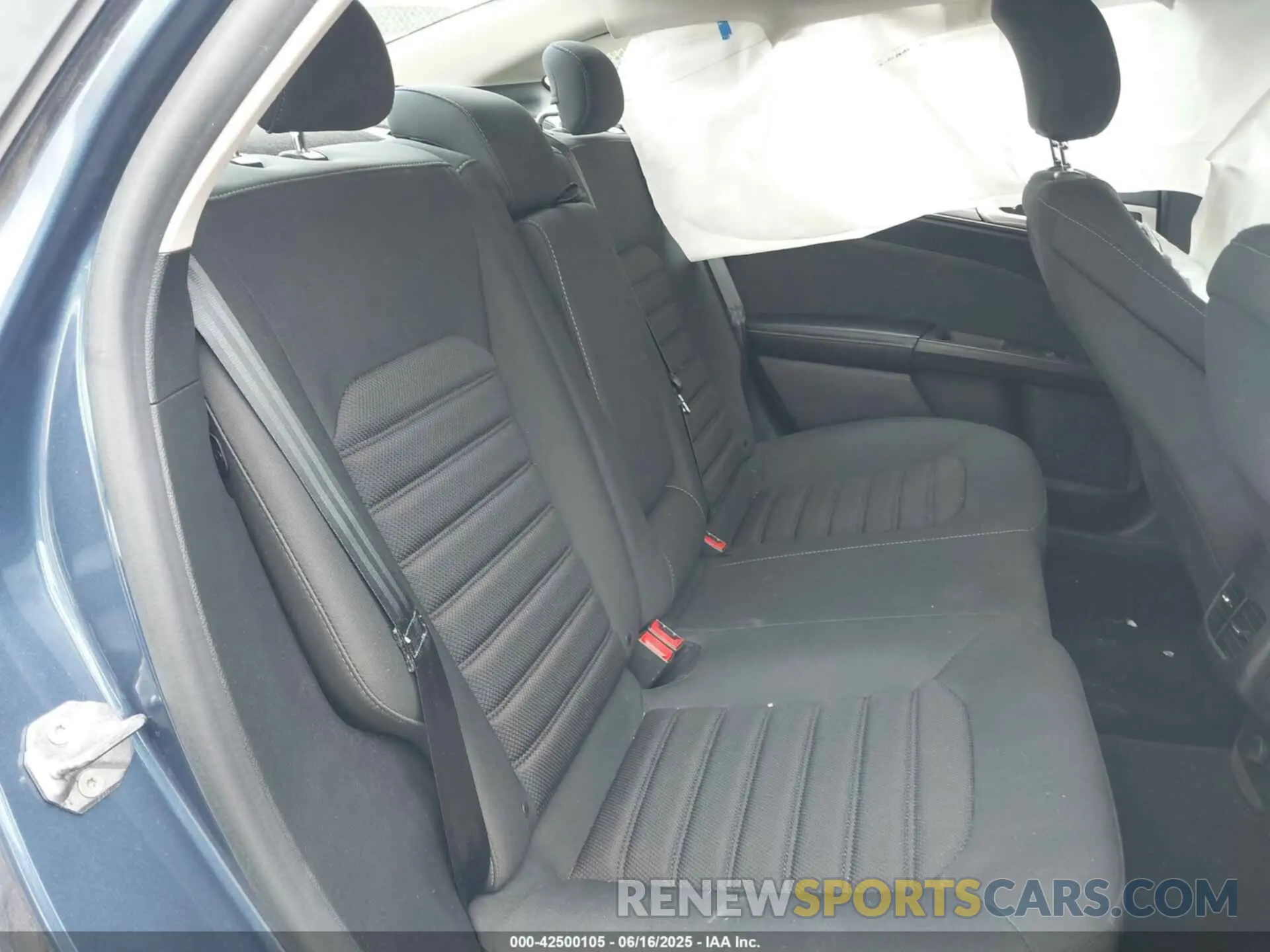8 Photograph of a damaged car 3FA6P0LU6KR146237 FORD FUSION HYBRID 2019